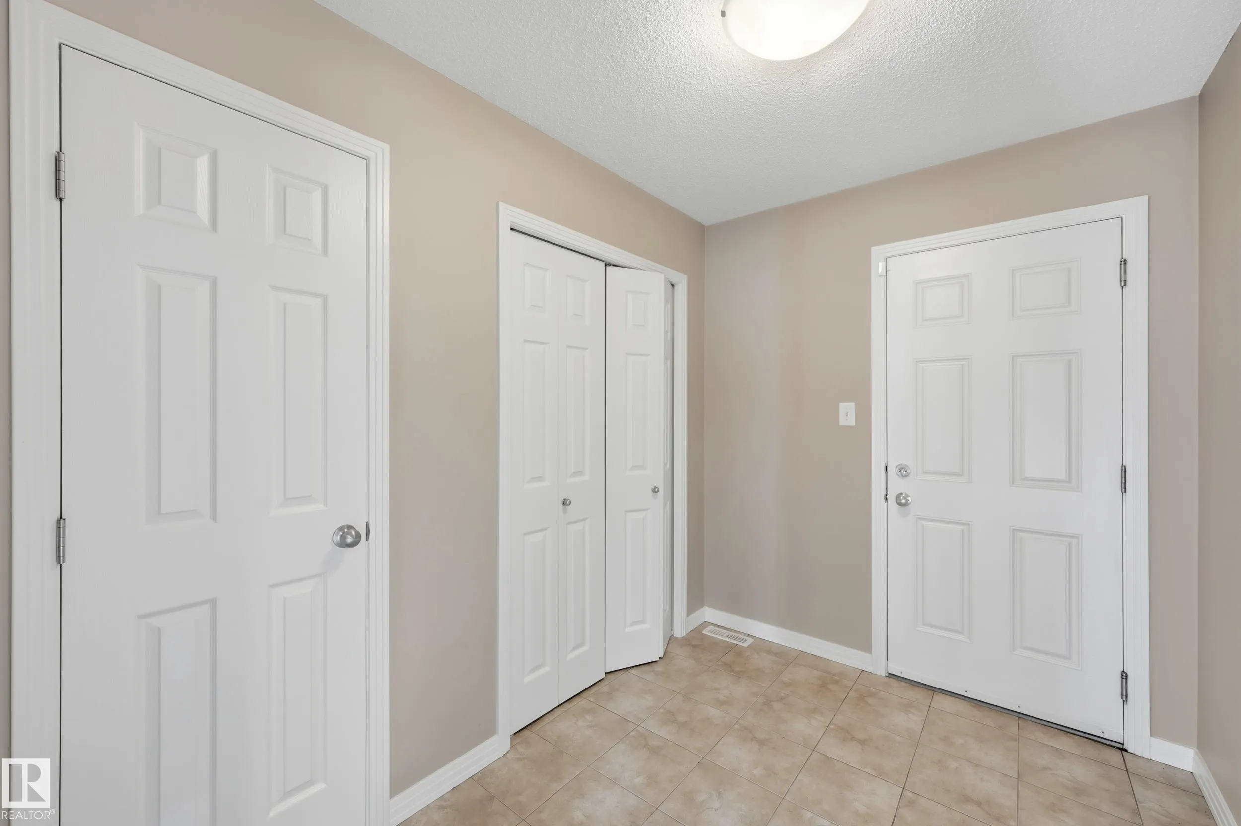 3552 CLAXTON Crescent