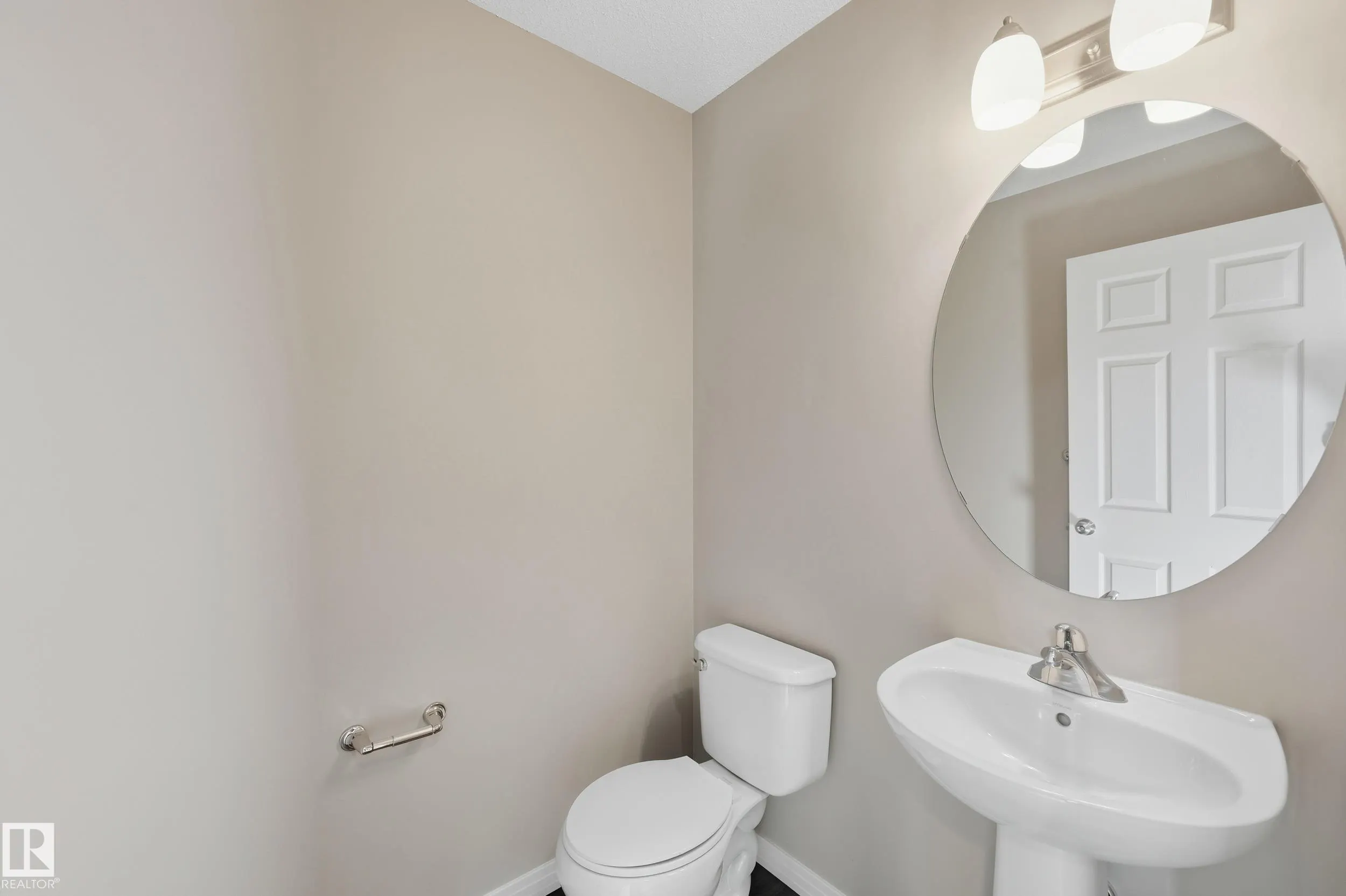 3552 CLAXTON Crescent