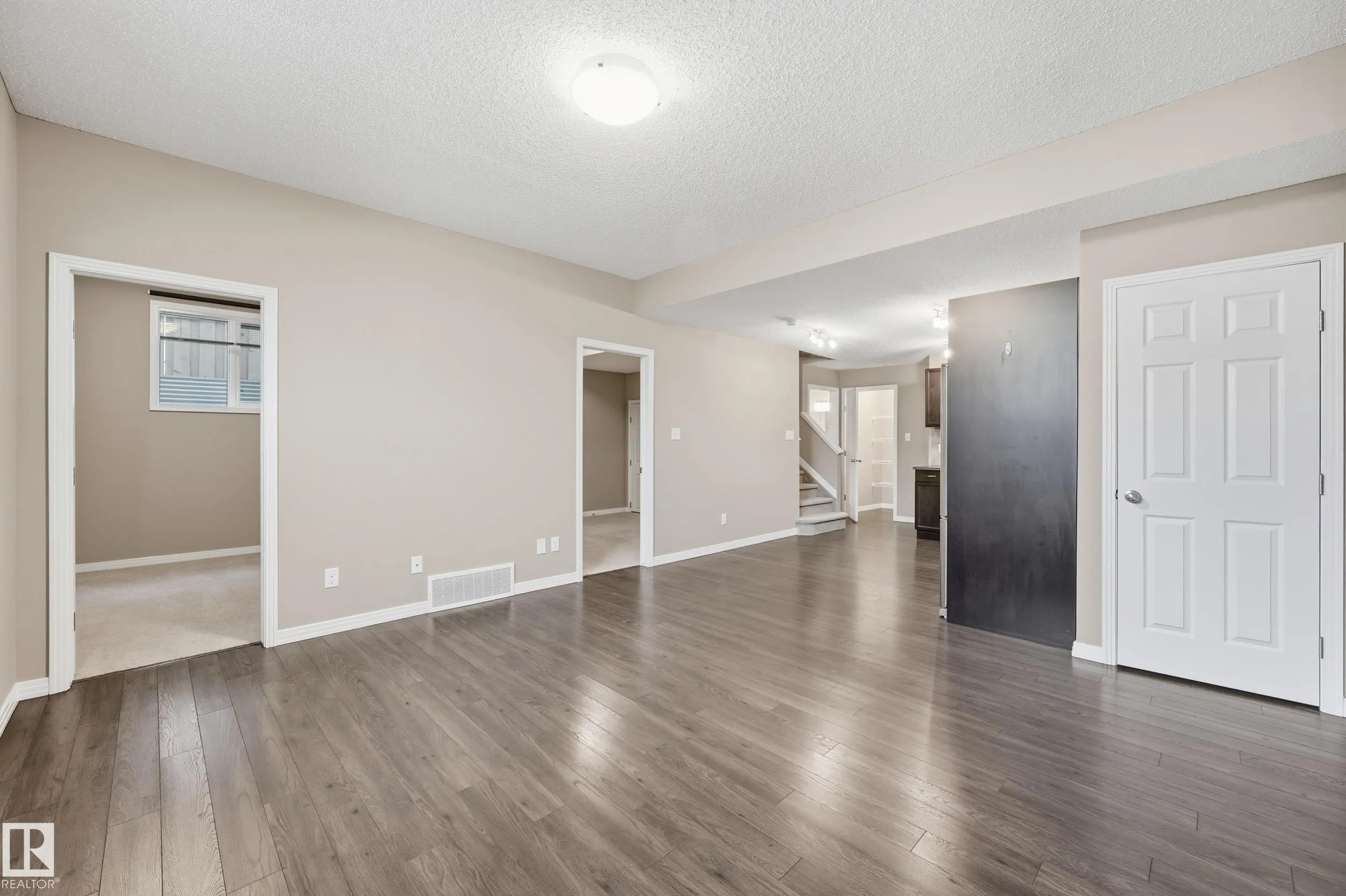 3552 CLAXTON Crescent