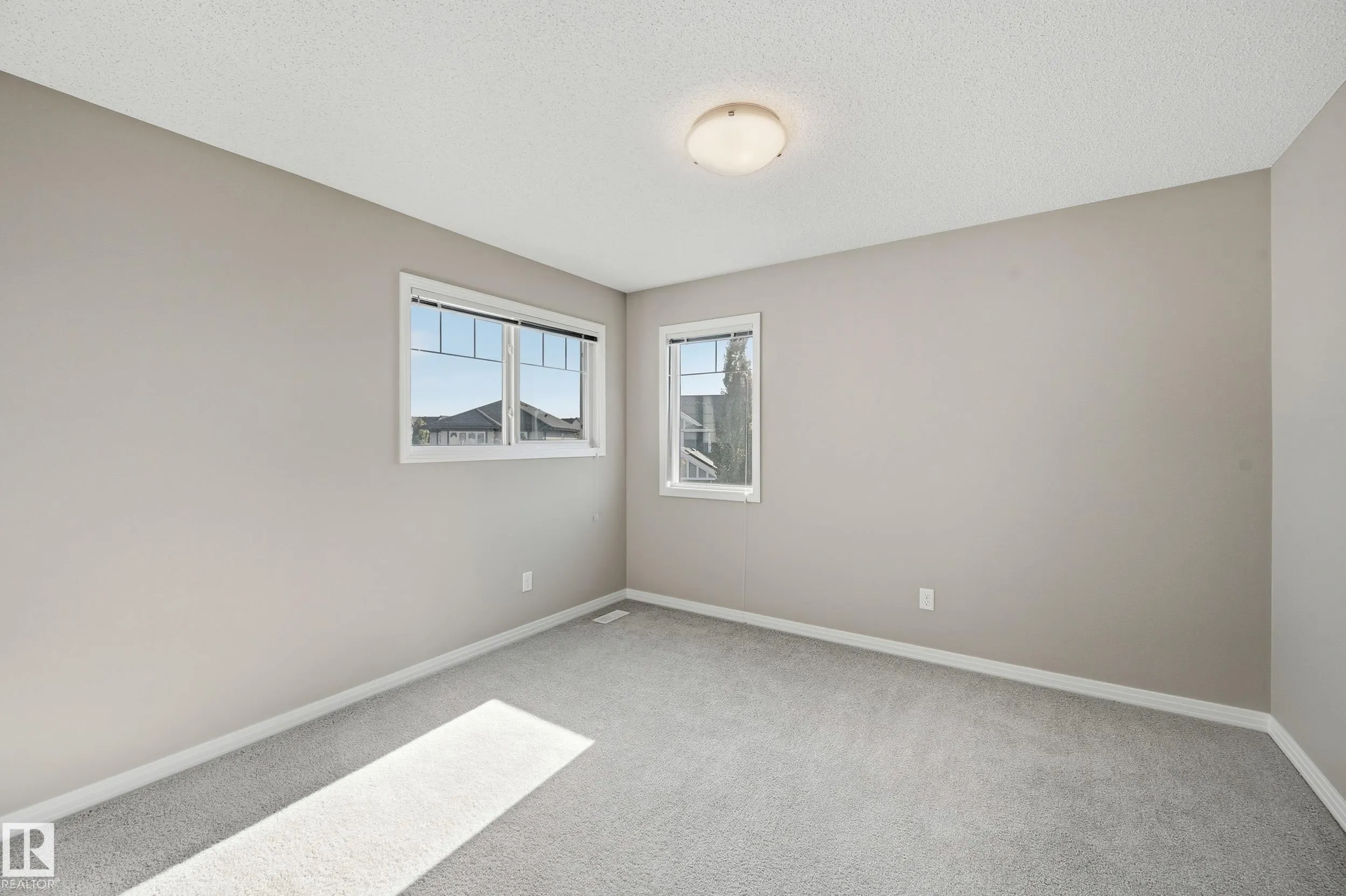 3552 CLAXTON Crescent
