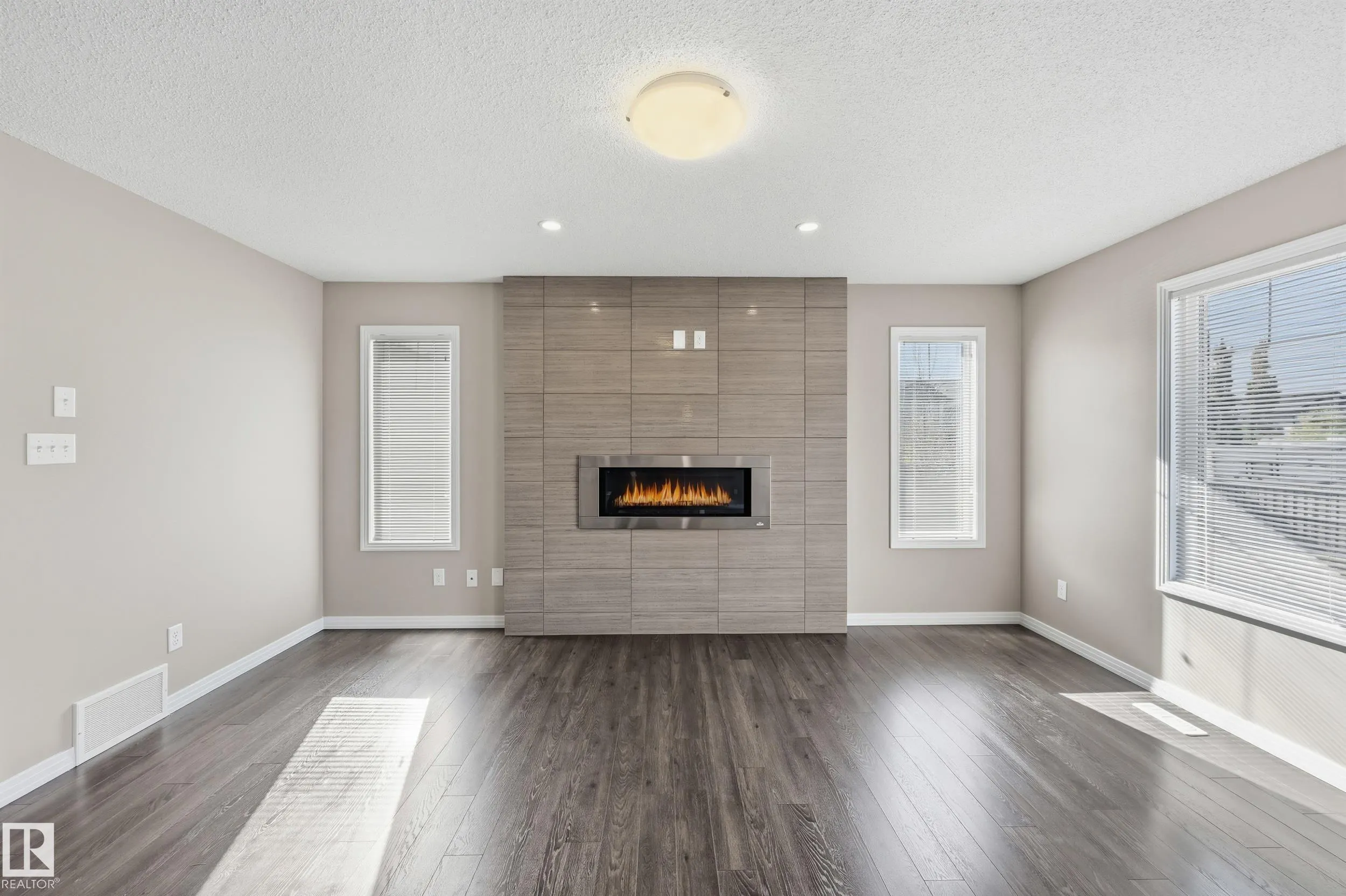3552 CLAXTON Crescent