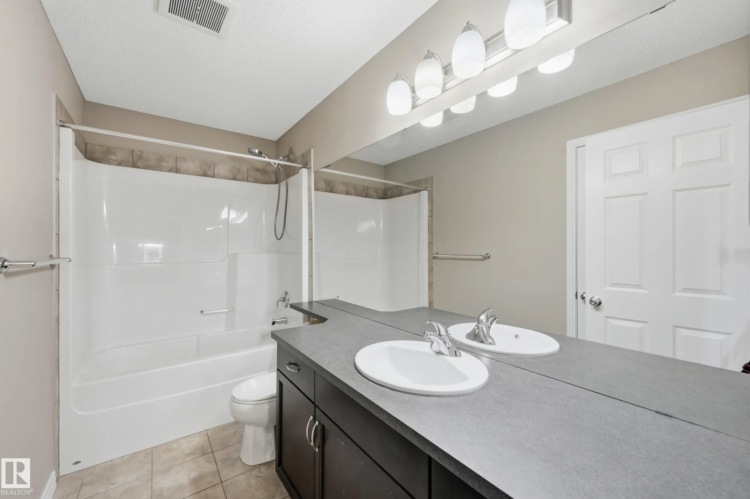 3528 CLAXTON Crescent