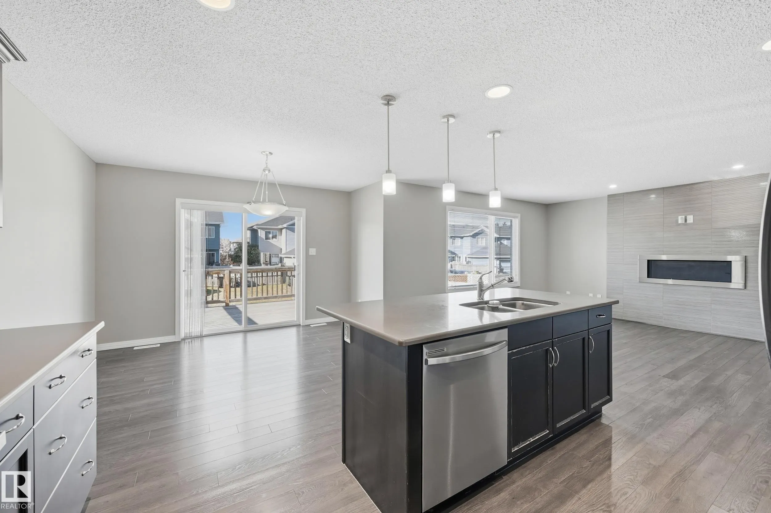 3528 CLAXTON Crescent