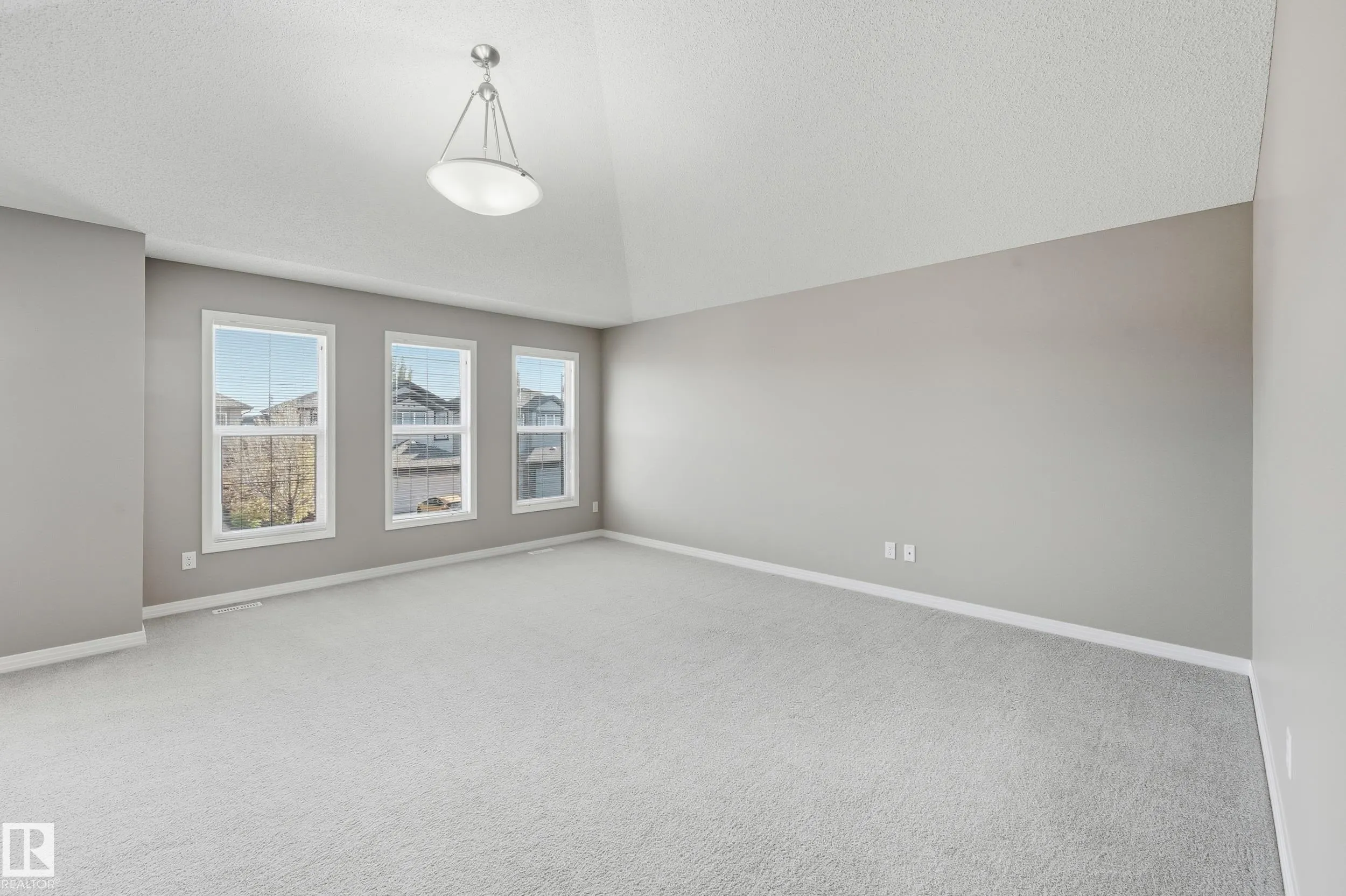 3528 CLAXTON Crescent