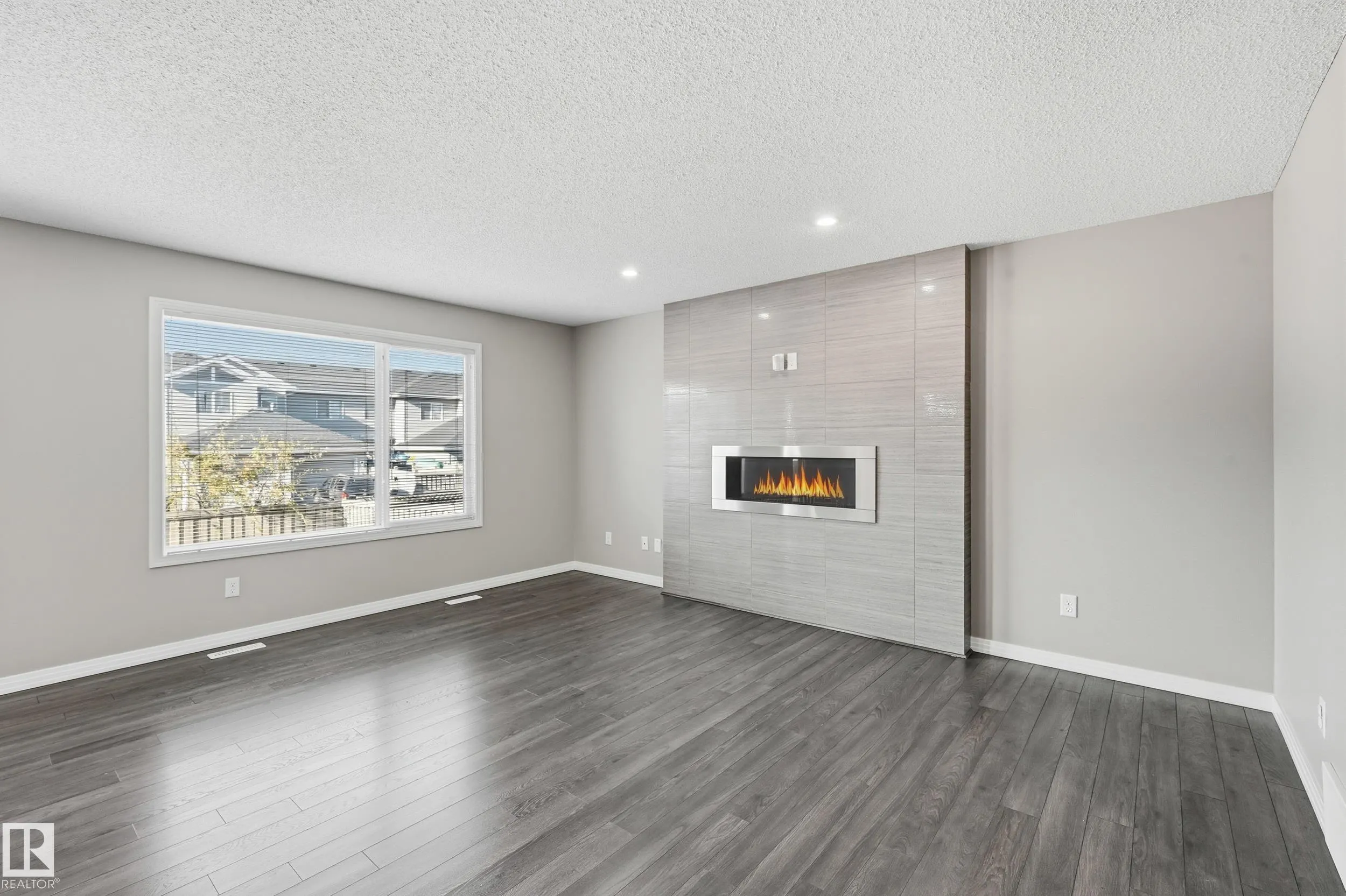 3528 CLAXTON Crescent
