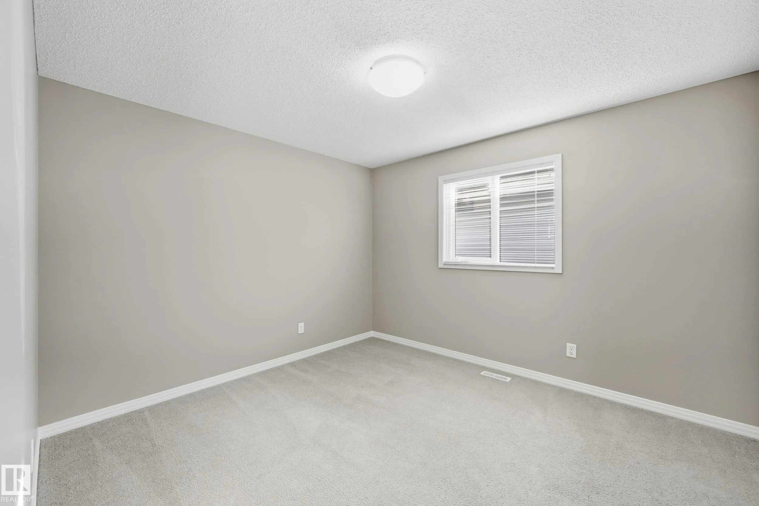 3528 CLAXTON Crescent