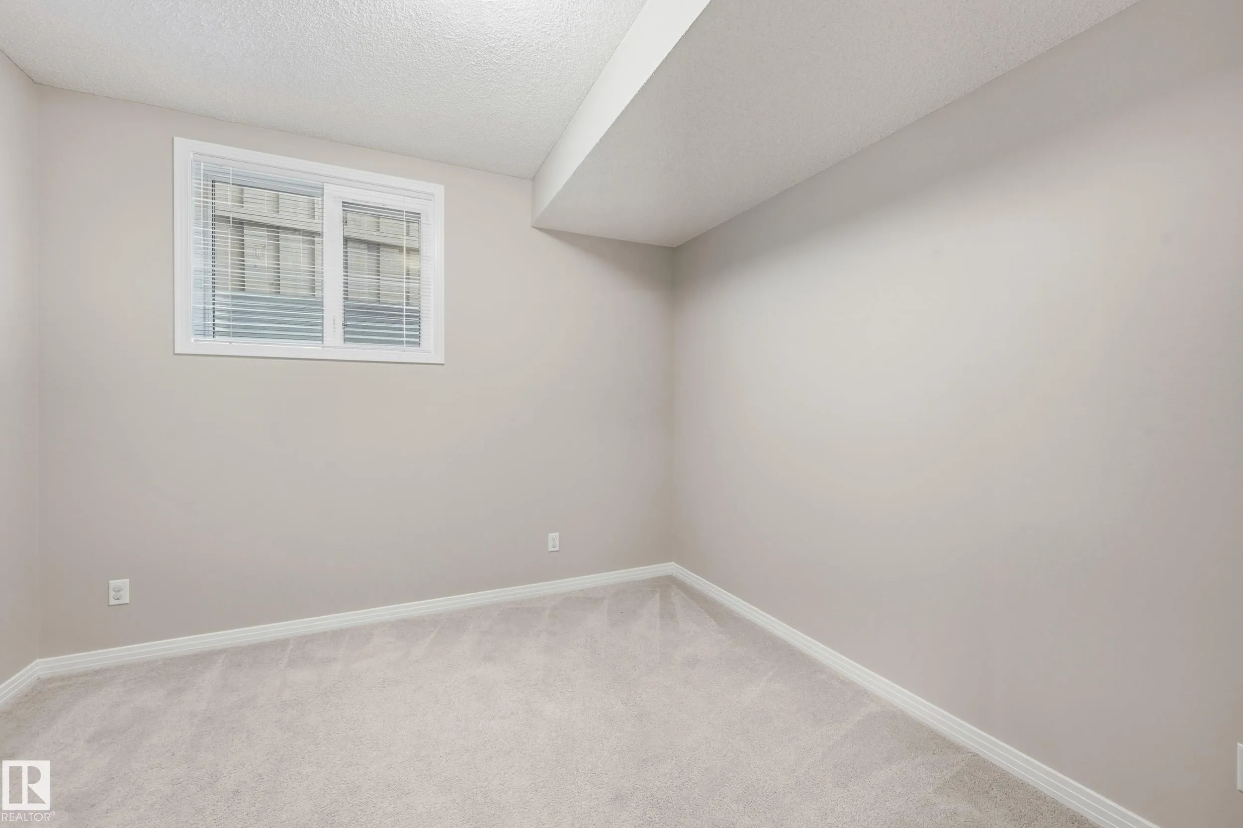 3528 CLAXTON Crescent
