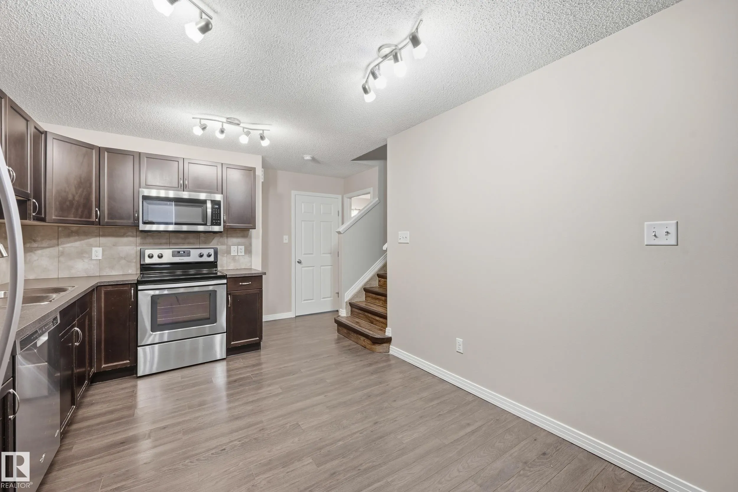 3528 CLAXTON Crescent