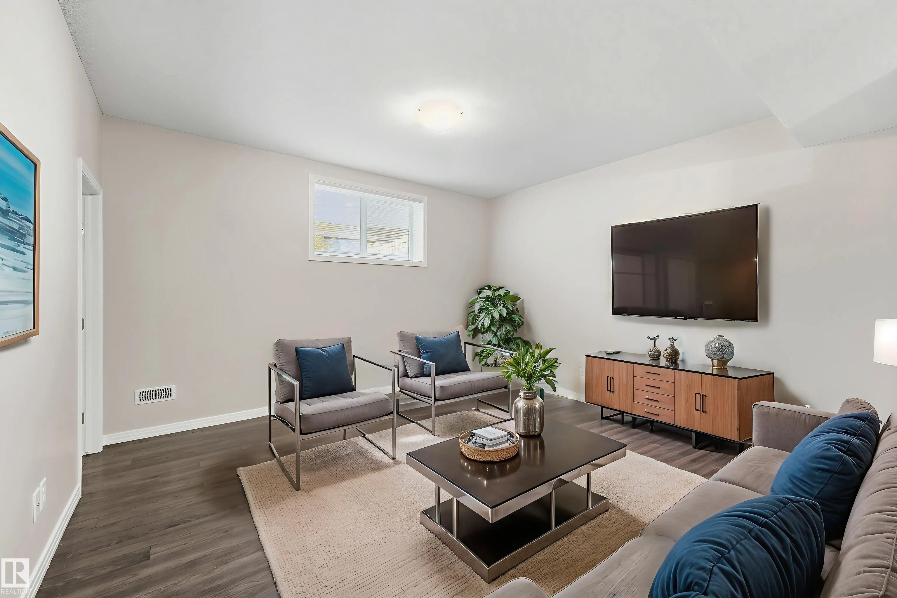 3528 CLAXTON Crescent