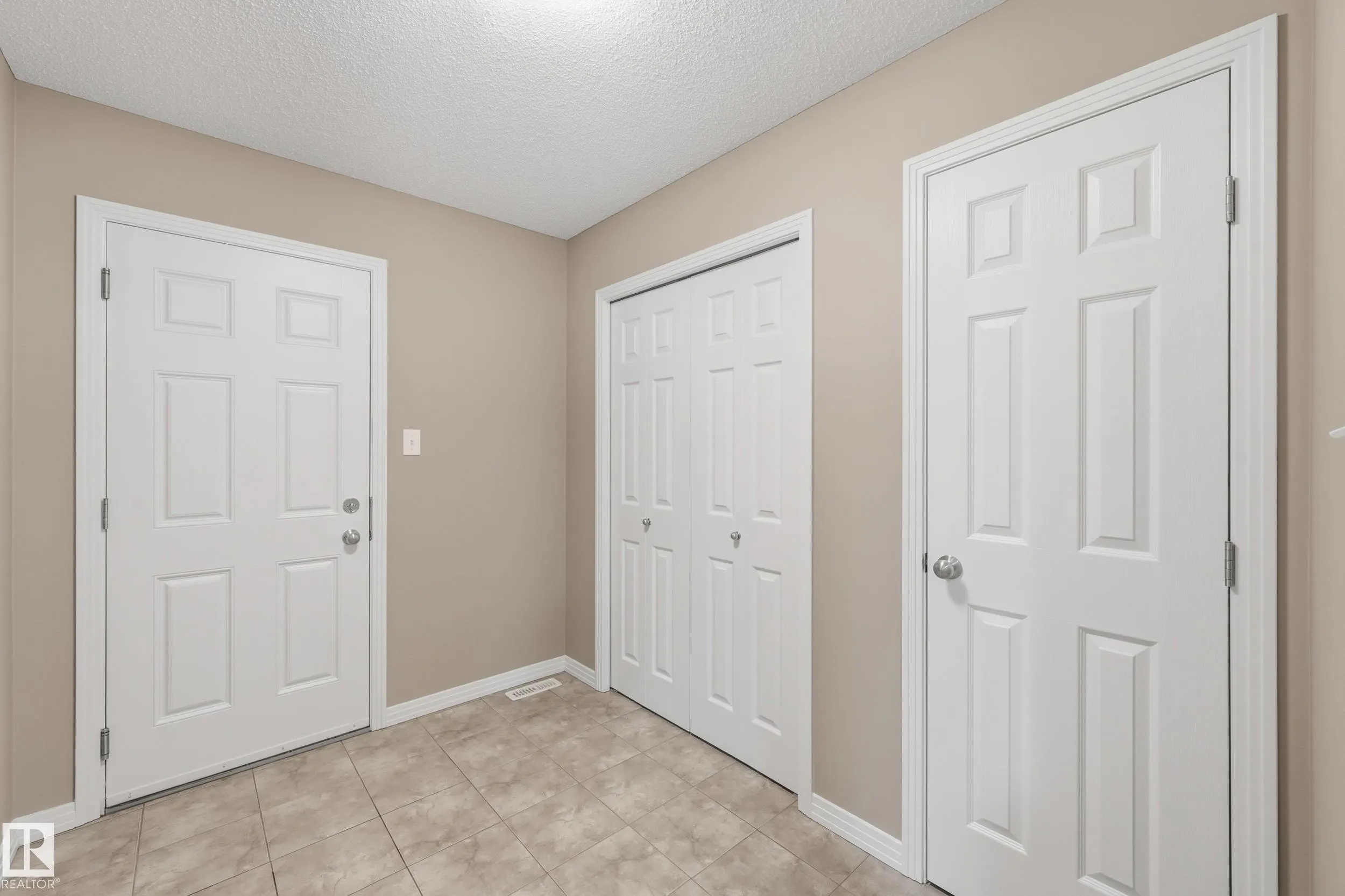 3528 CLAXTON Crescent