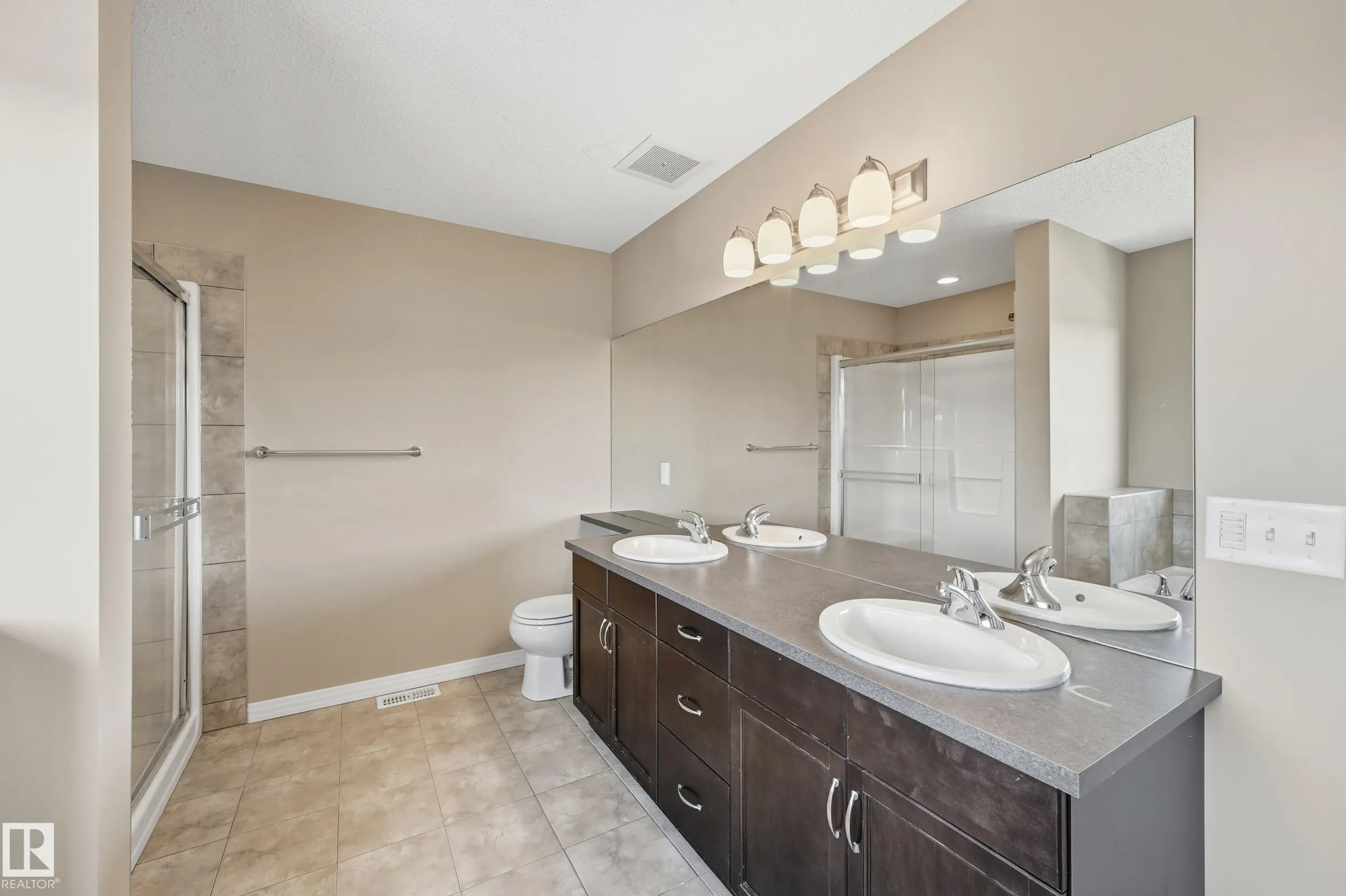 3528 CLAXTON Crescent