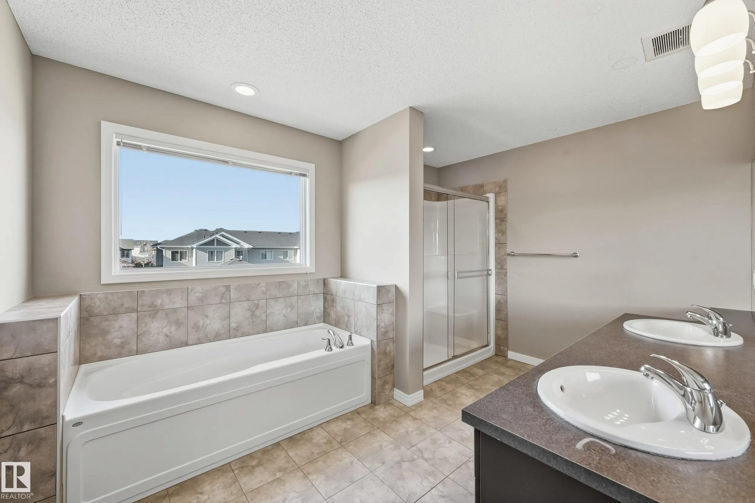 3528 CLAXTON Crescent