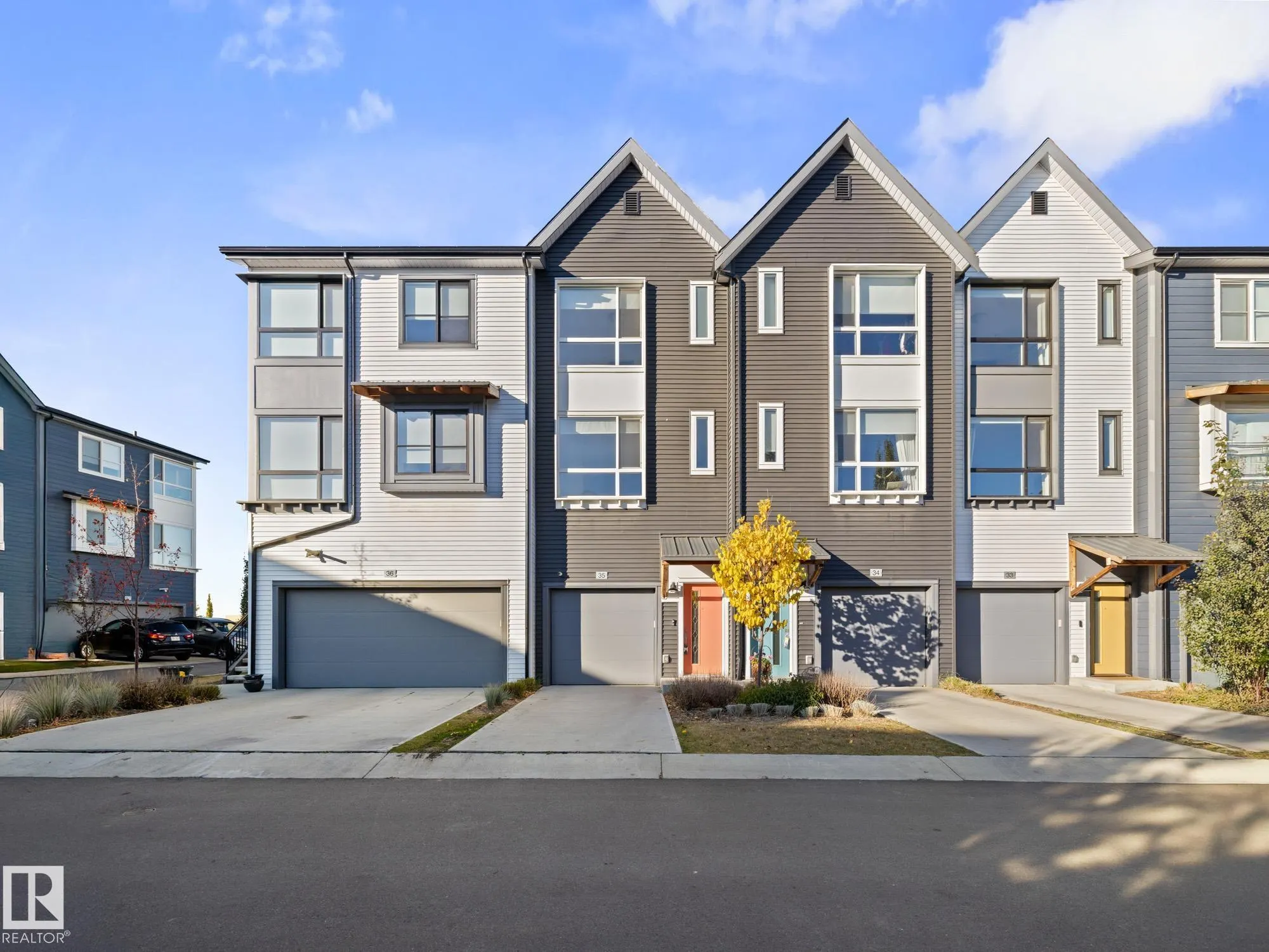 100 JENSEN LAKES Boulevard