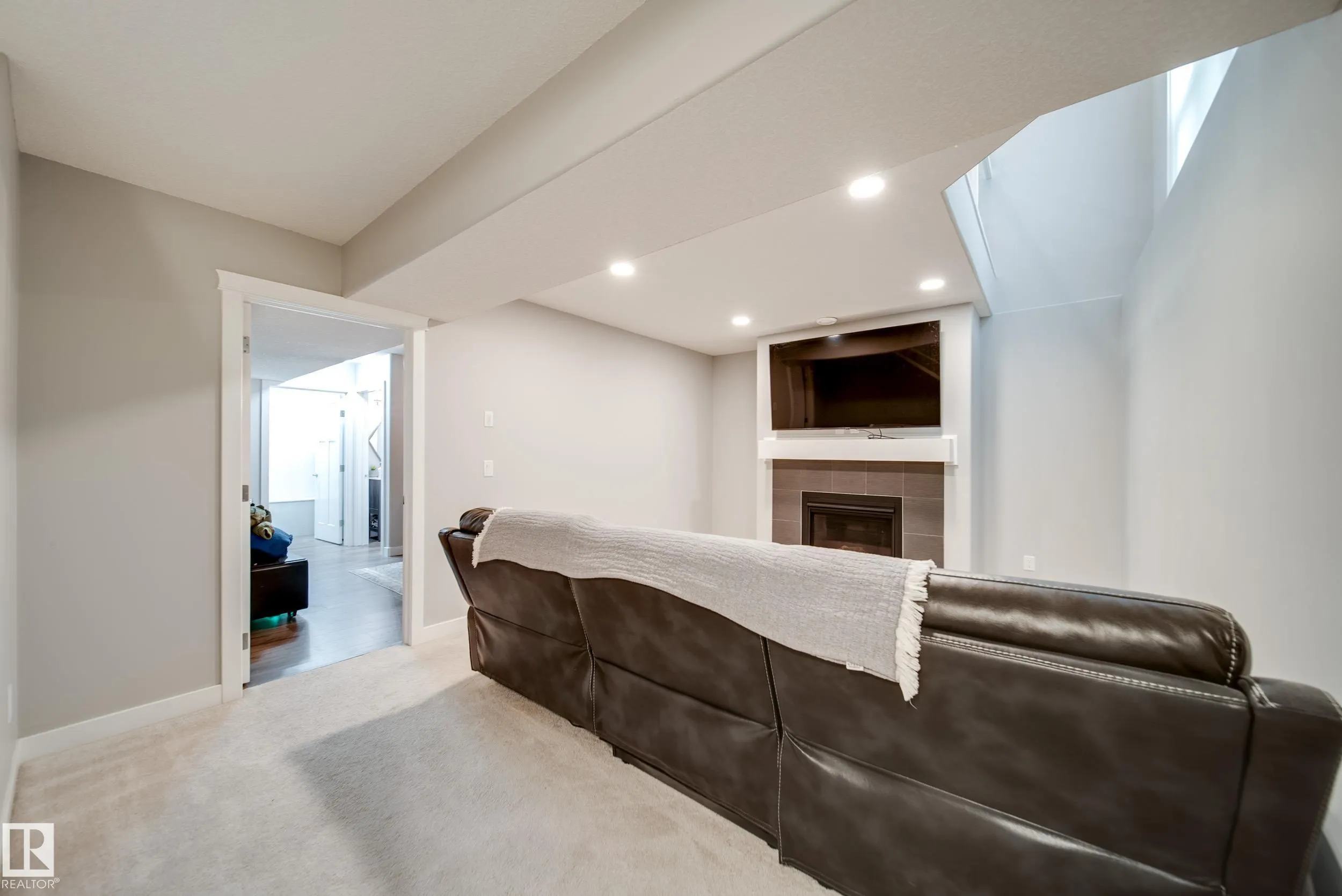 4047 MORRISON Way