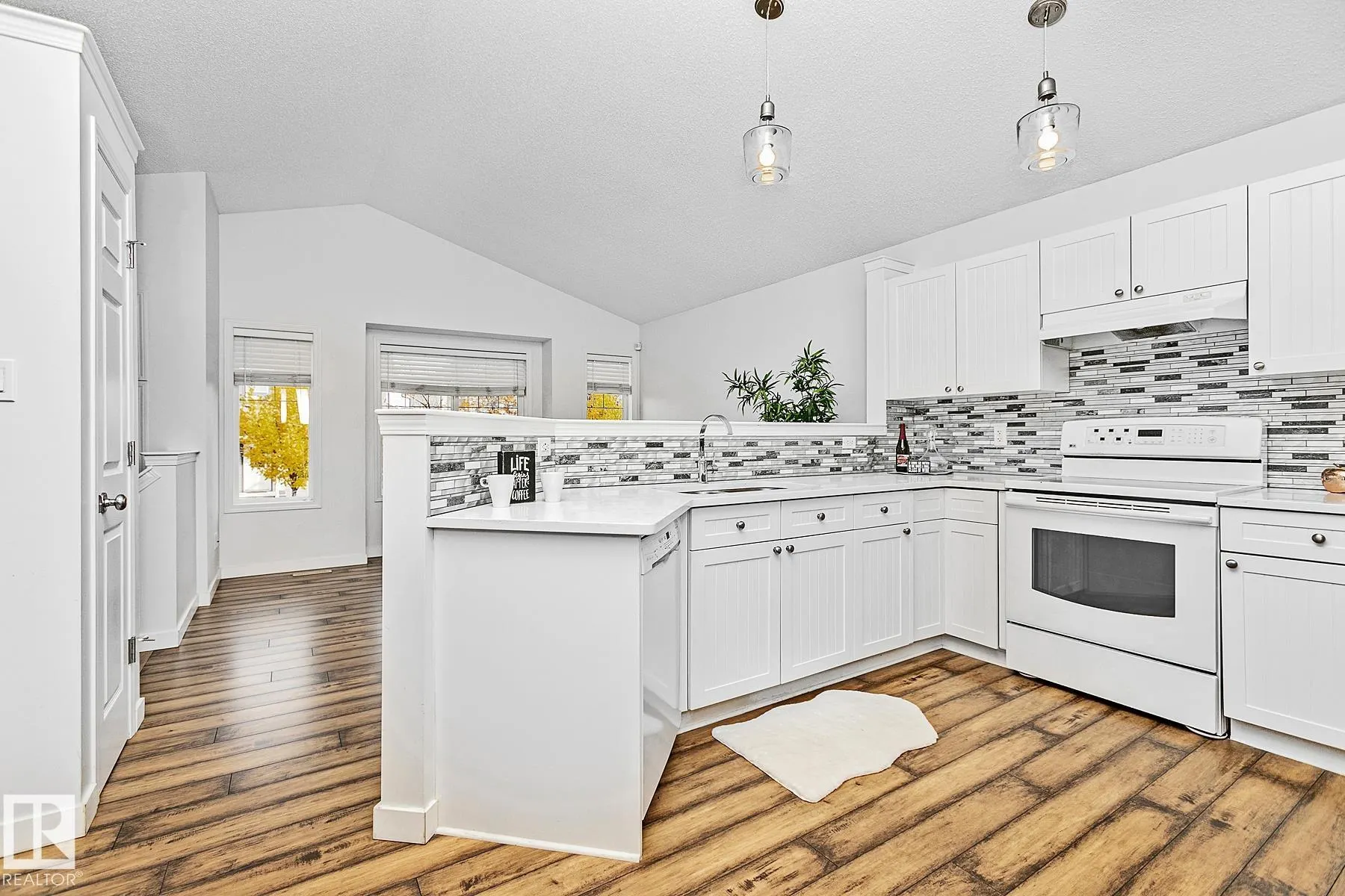 7822 SCHMID Place