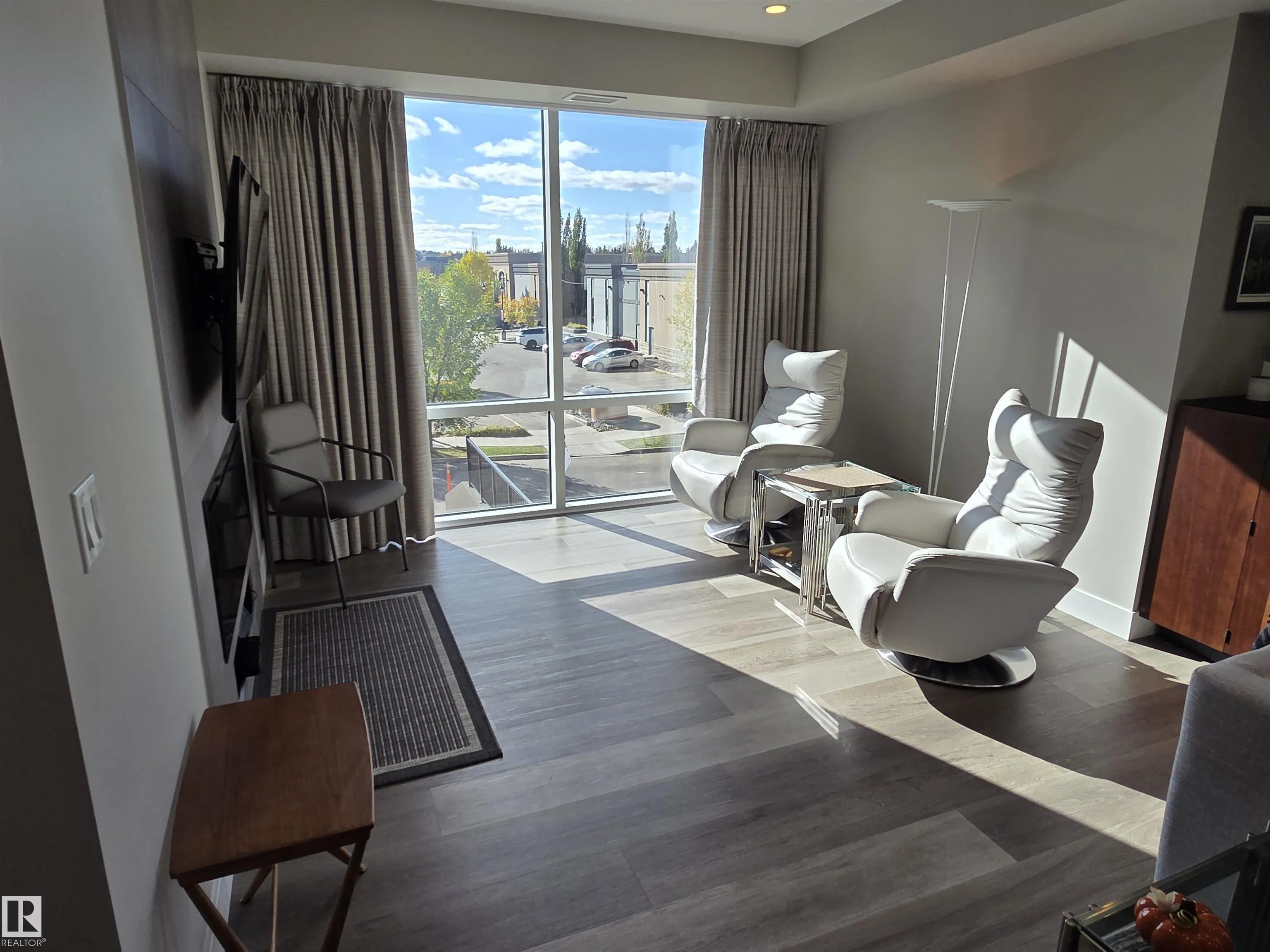 200 Bellerose Drive