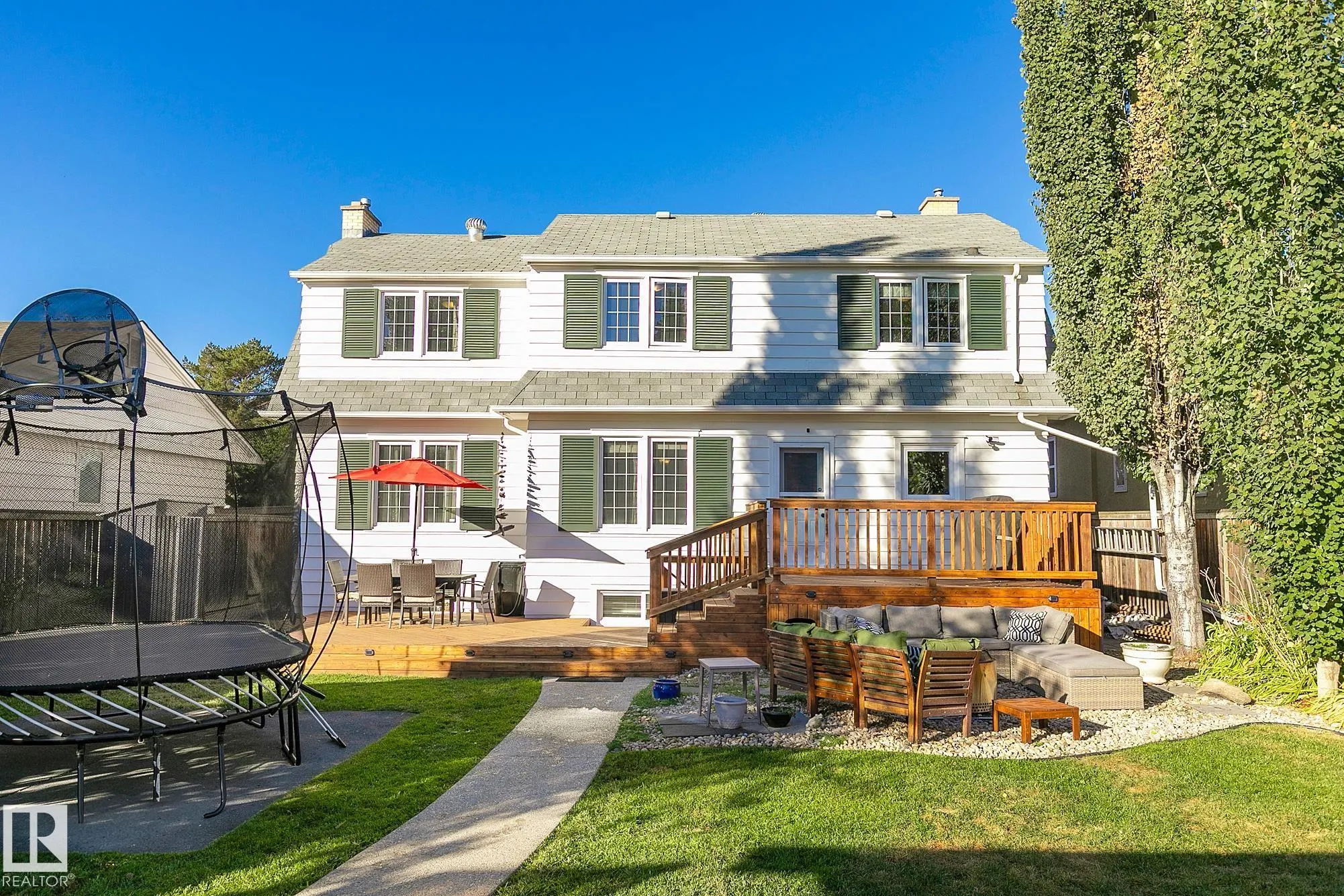 10611 137 Street