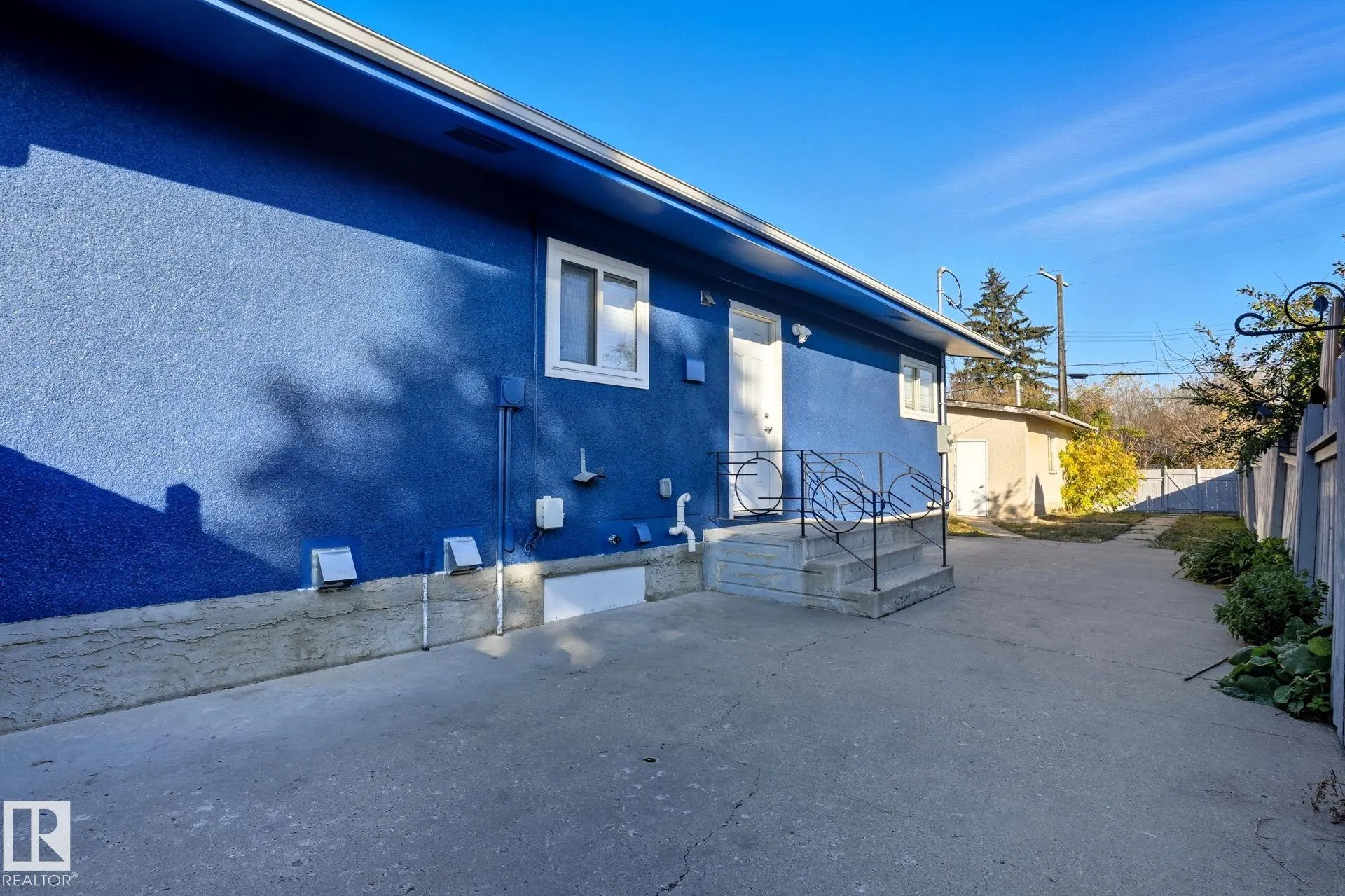 10407 136 AVE