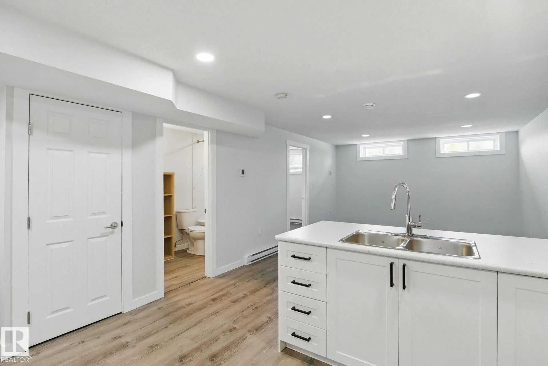 10407 136 AVE