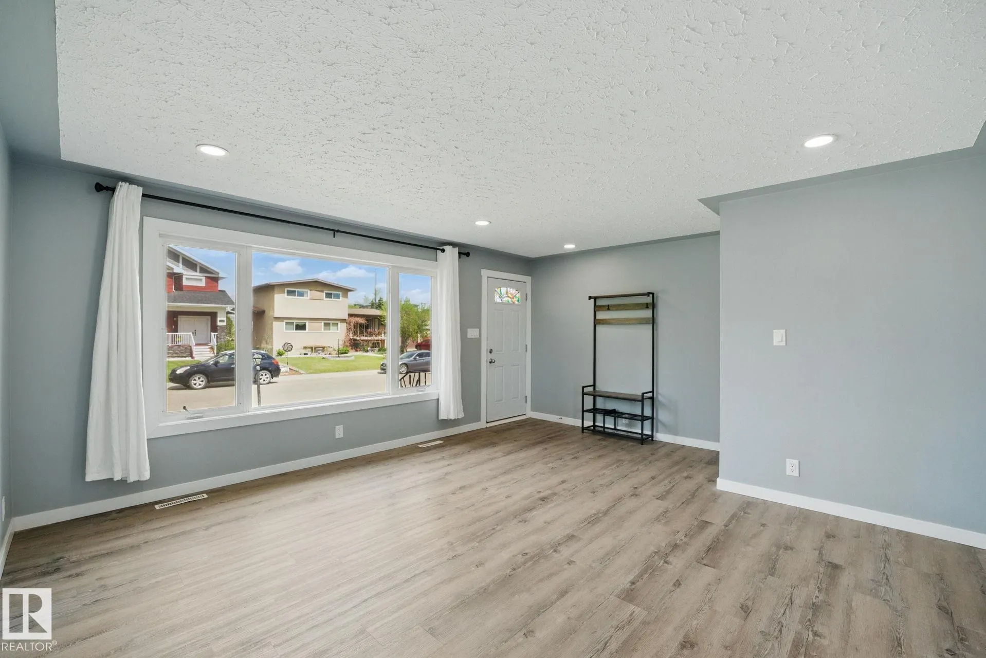 10407 136 AVE