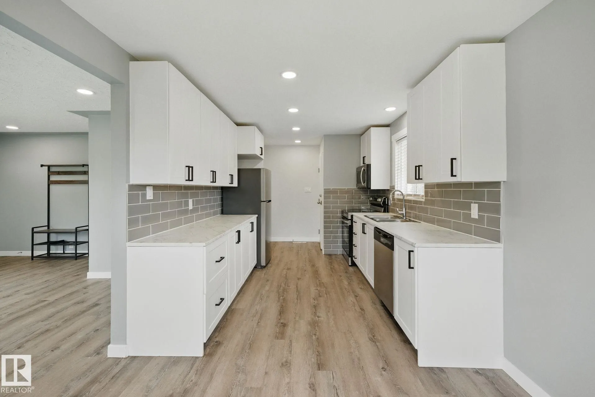 10407 136 AVE