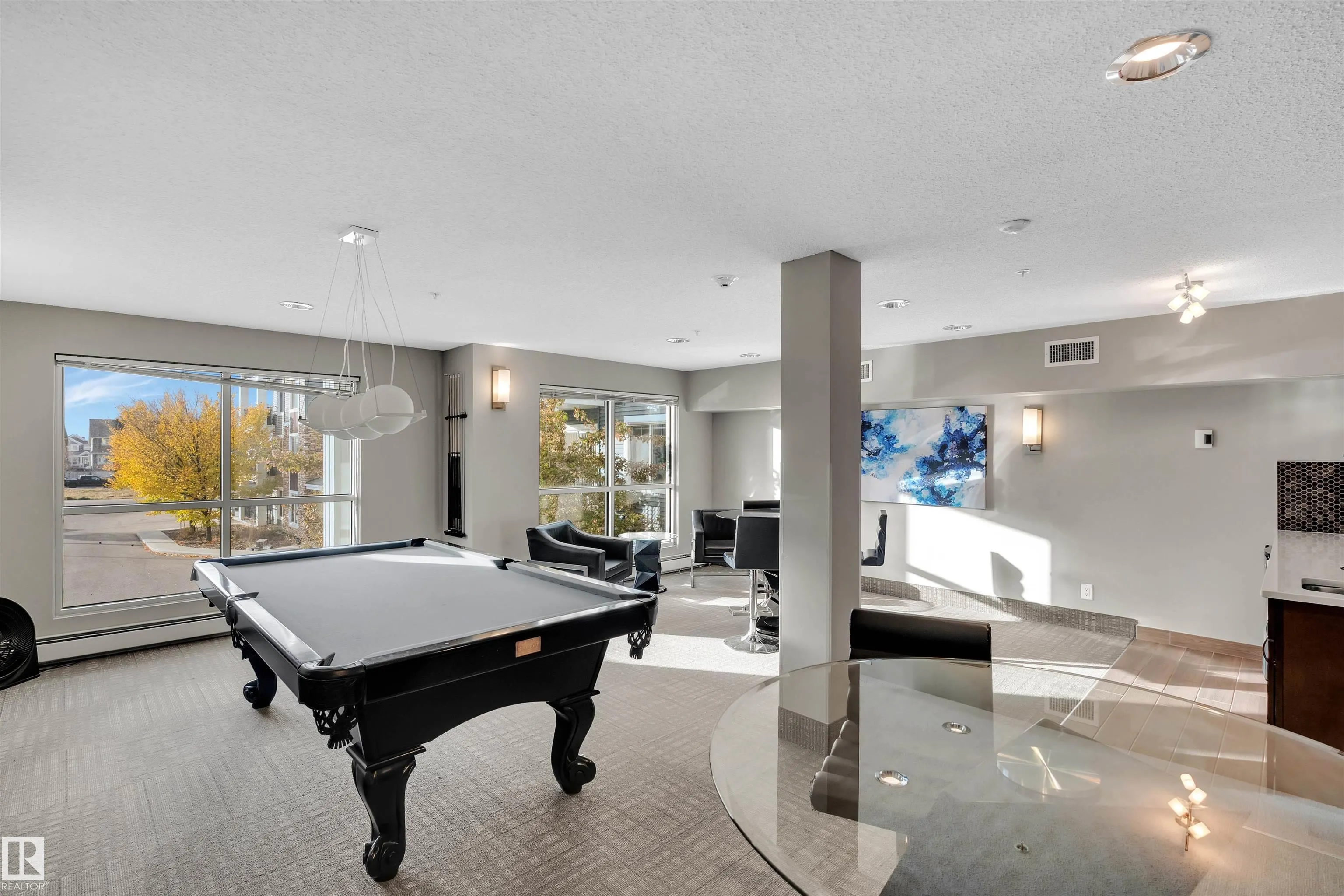 4008 SAVARYN Drive