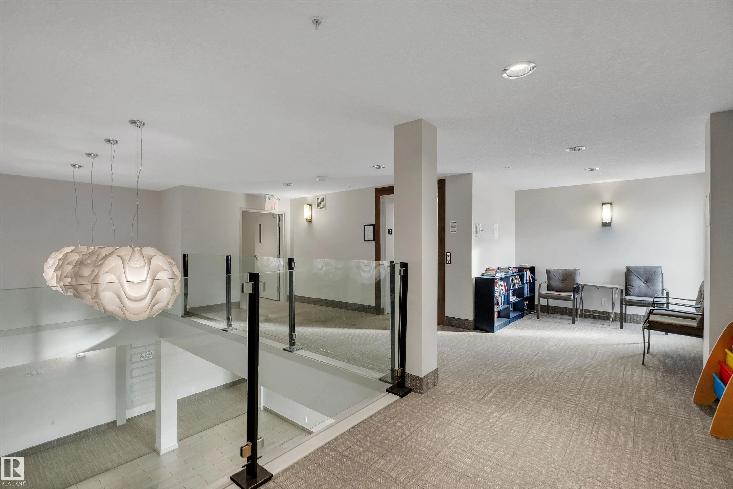 4008 SAVARYN Drive