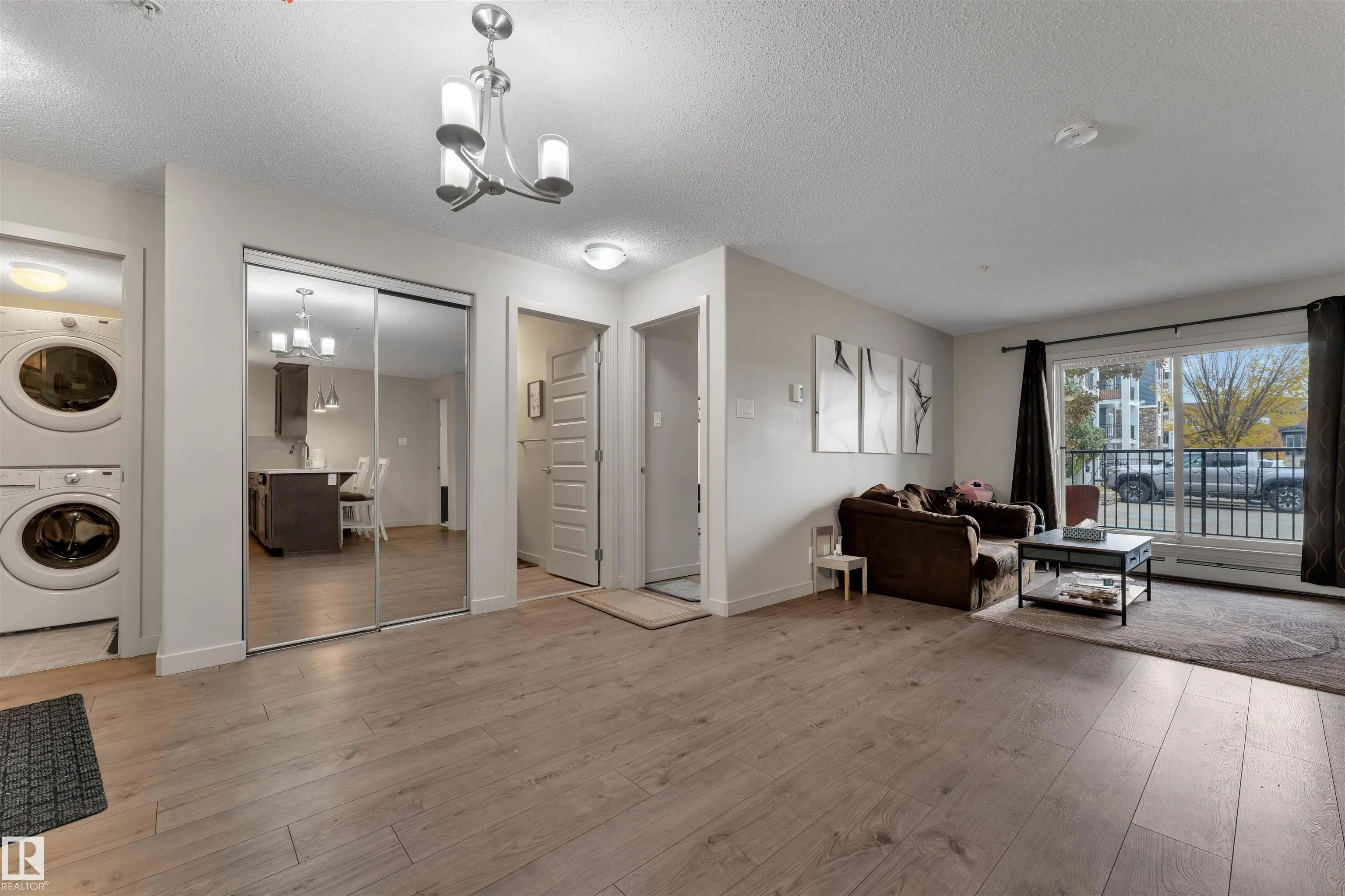 4008 SAVARYN Drive