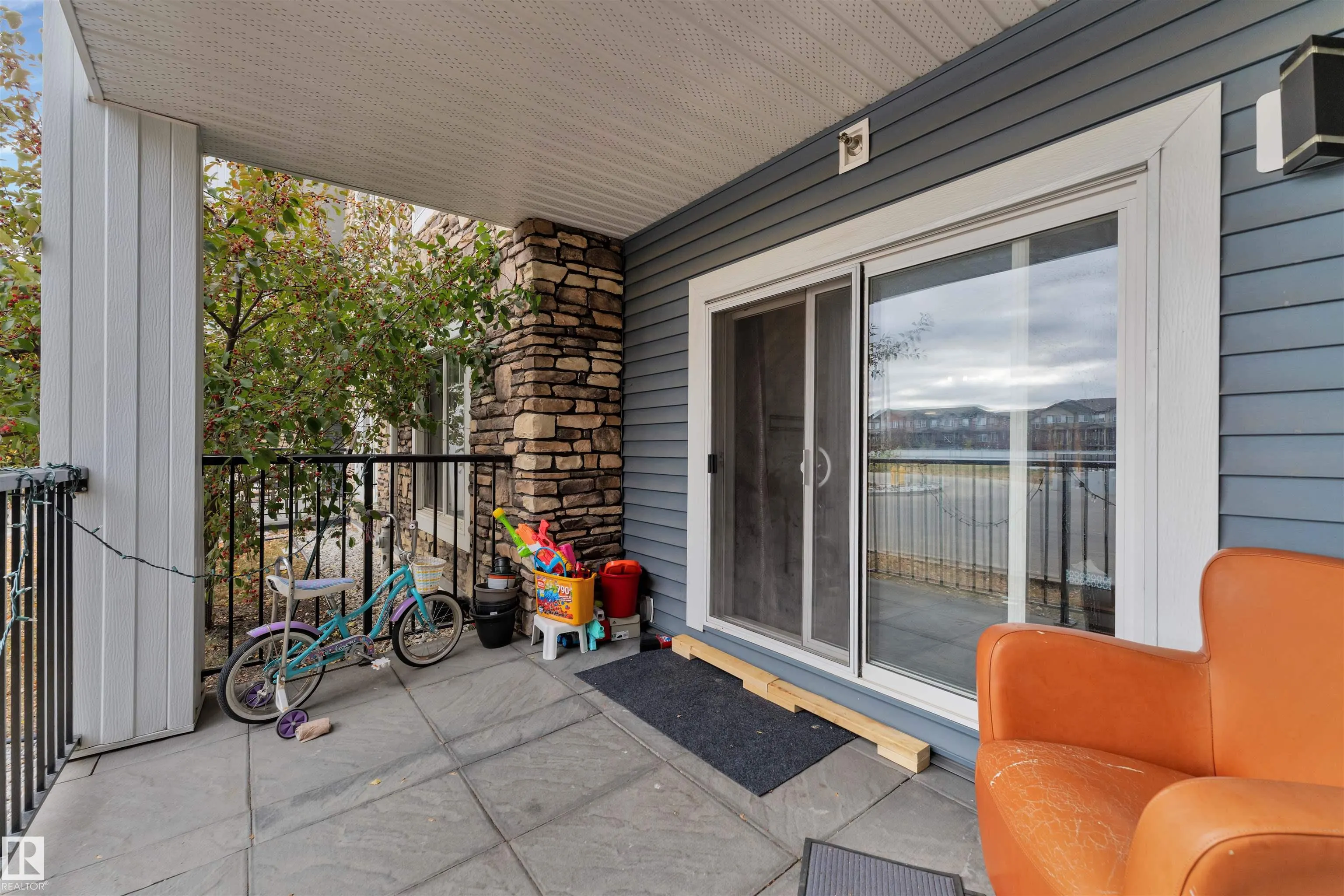 4008 SAVARYN Drive