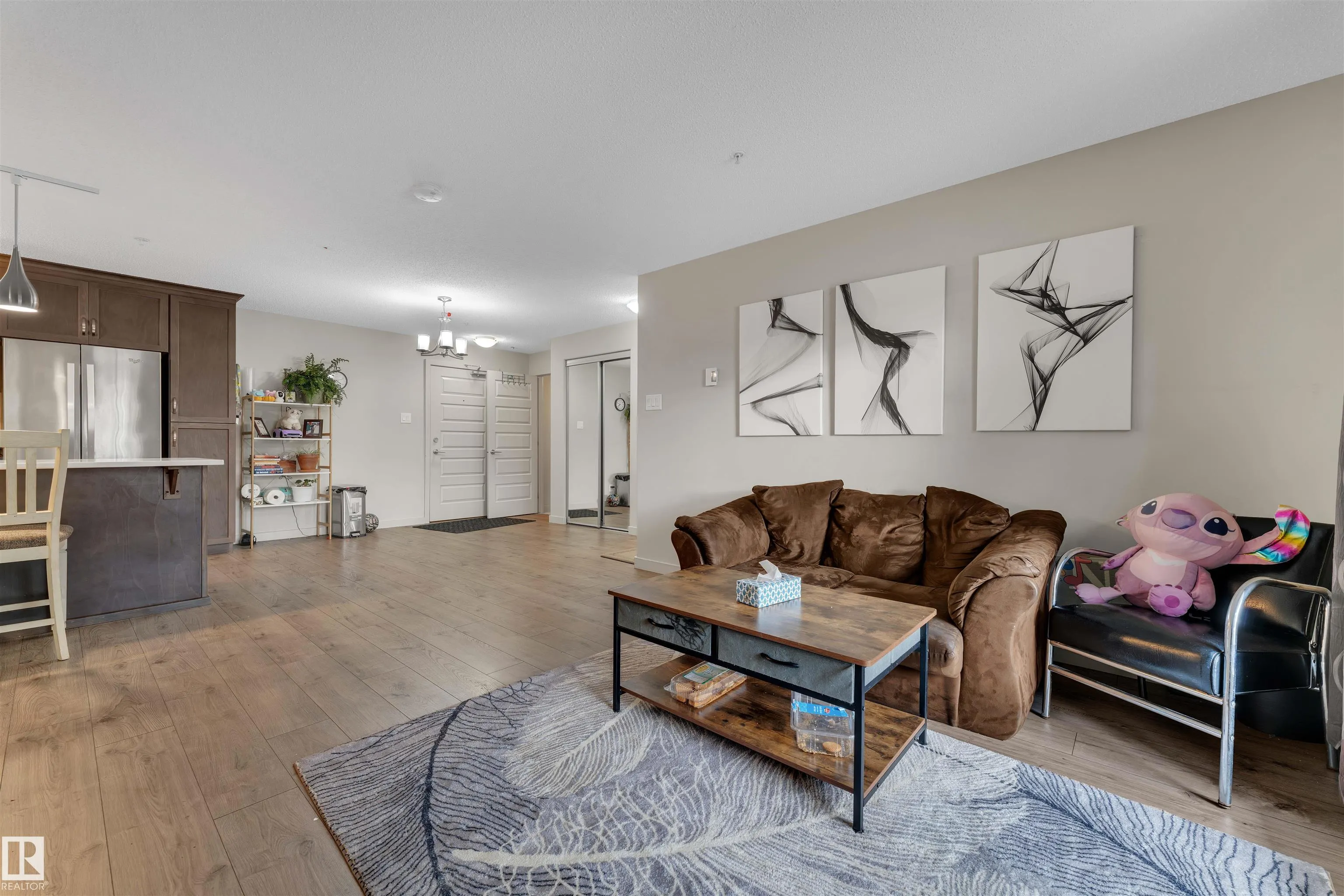 4008 SAVARYN Drive