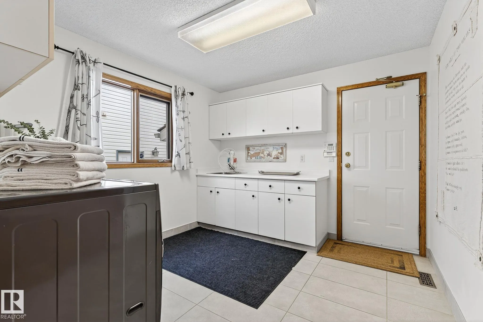 337 WEBER Way