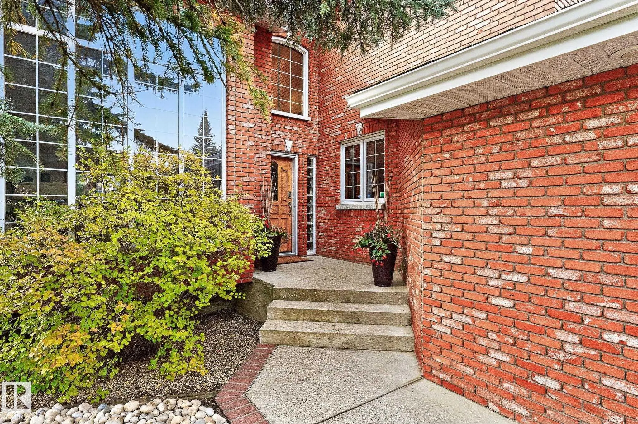 337 WEBER Way