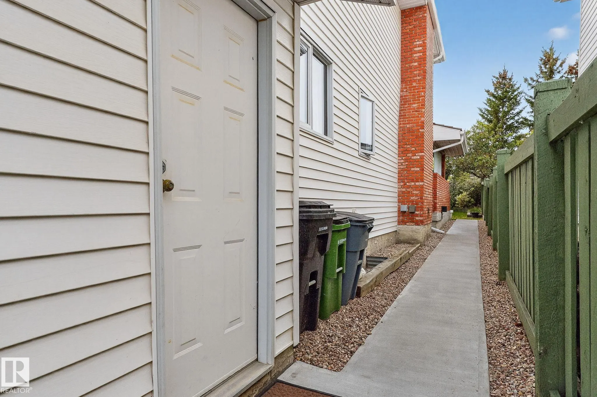 337 WEBER Way