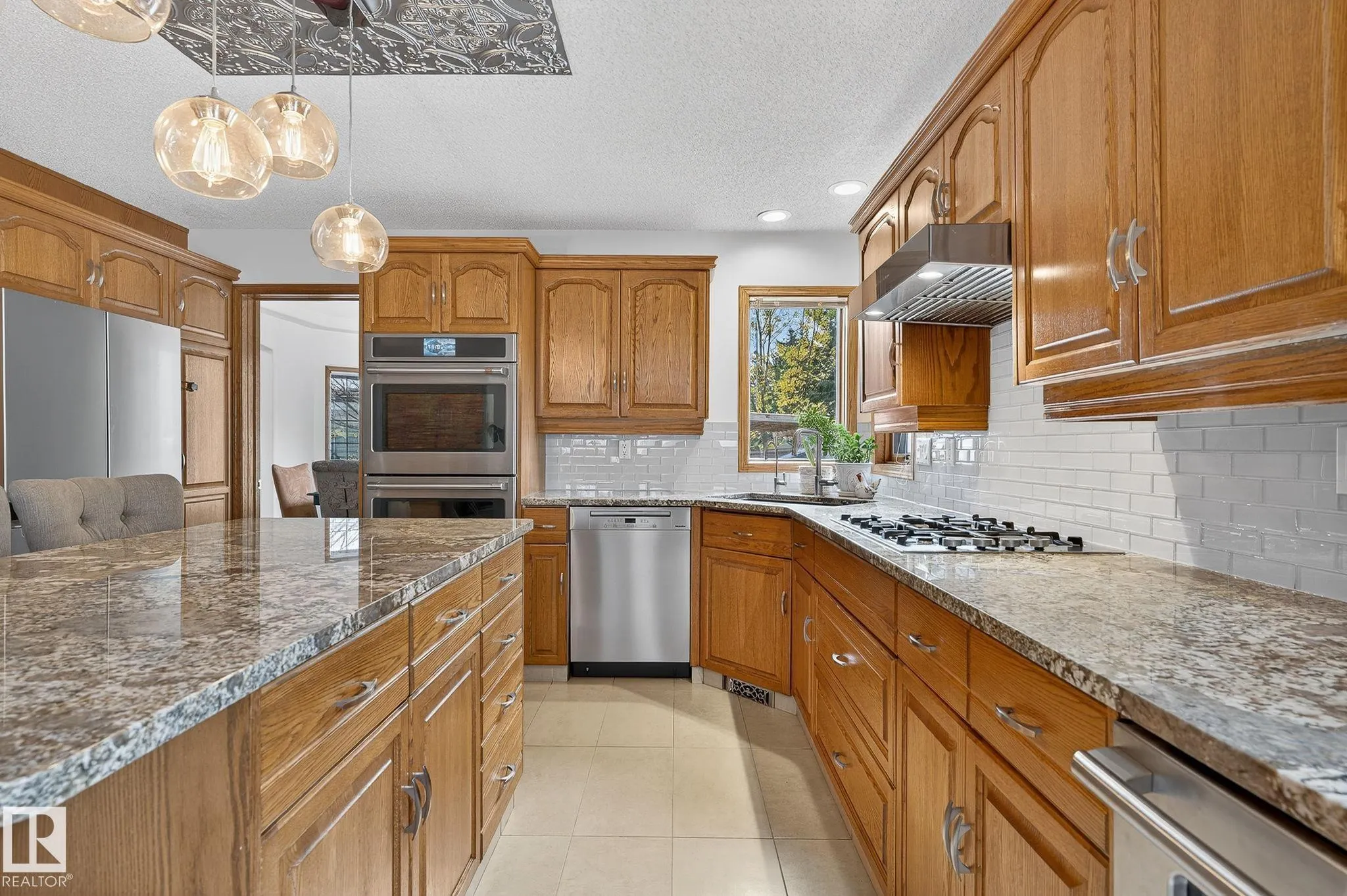 337 WEBER Way