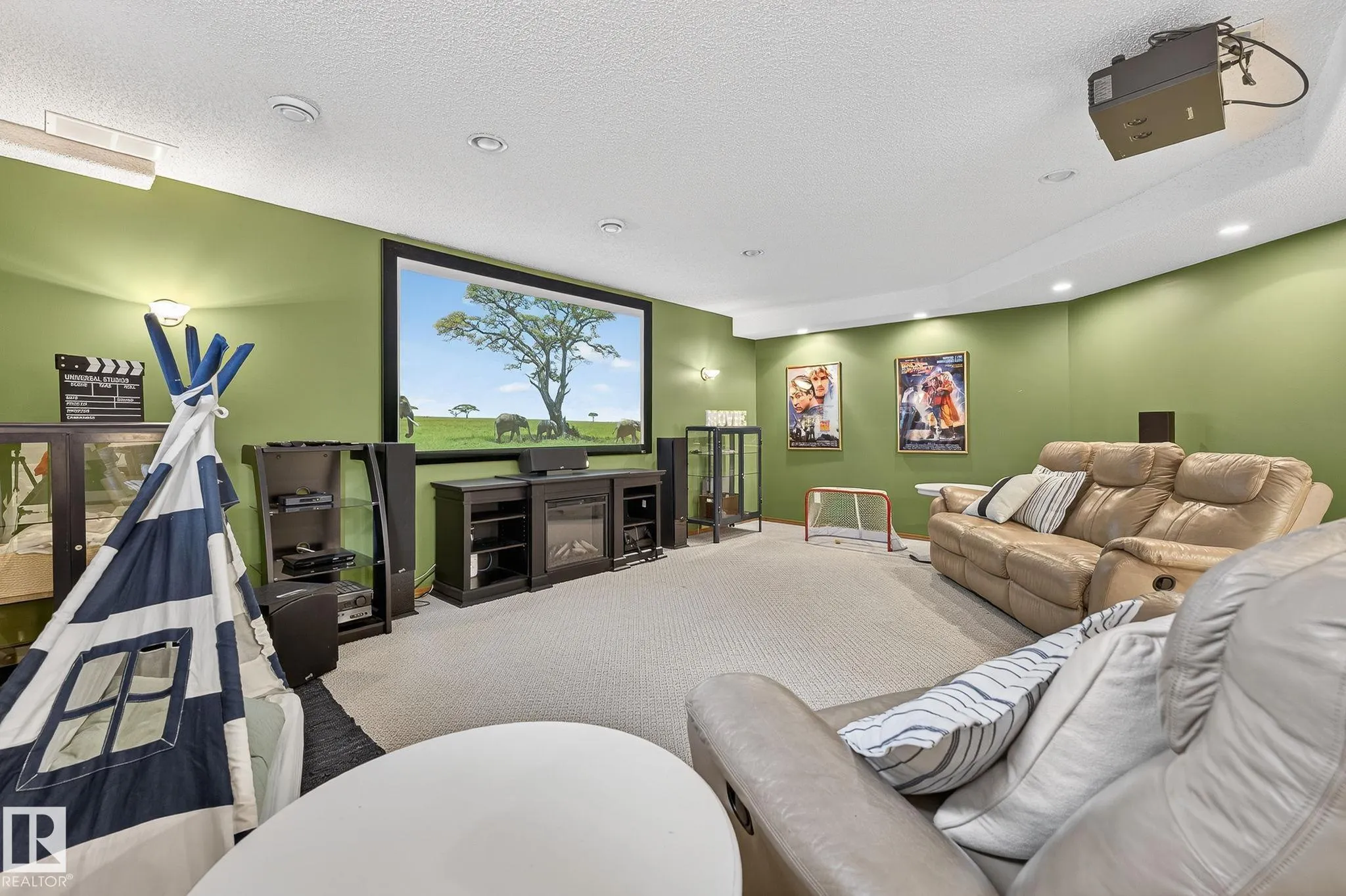 337 WEBER Way