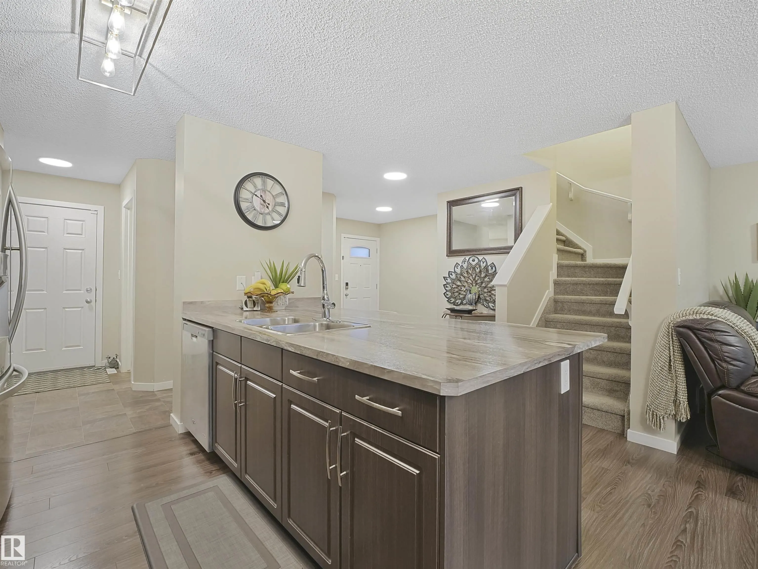 13807 138 Avenue