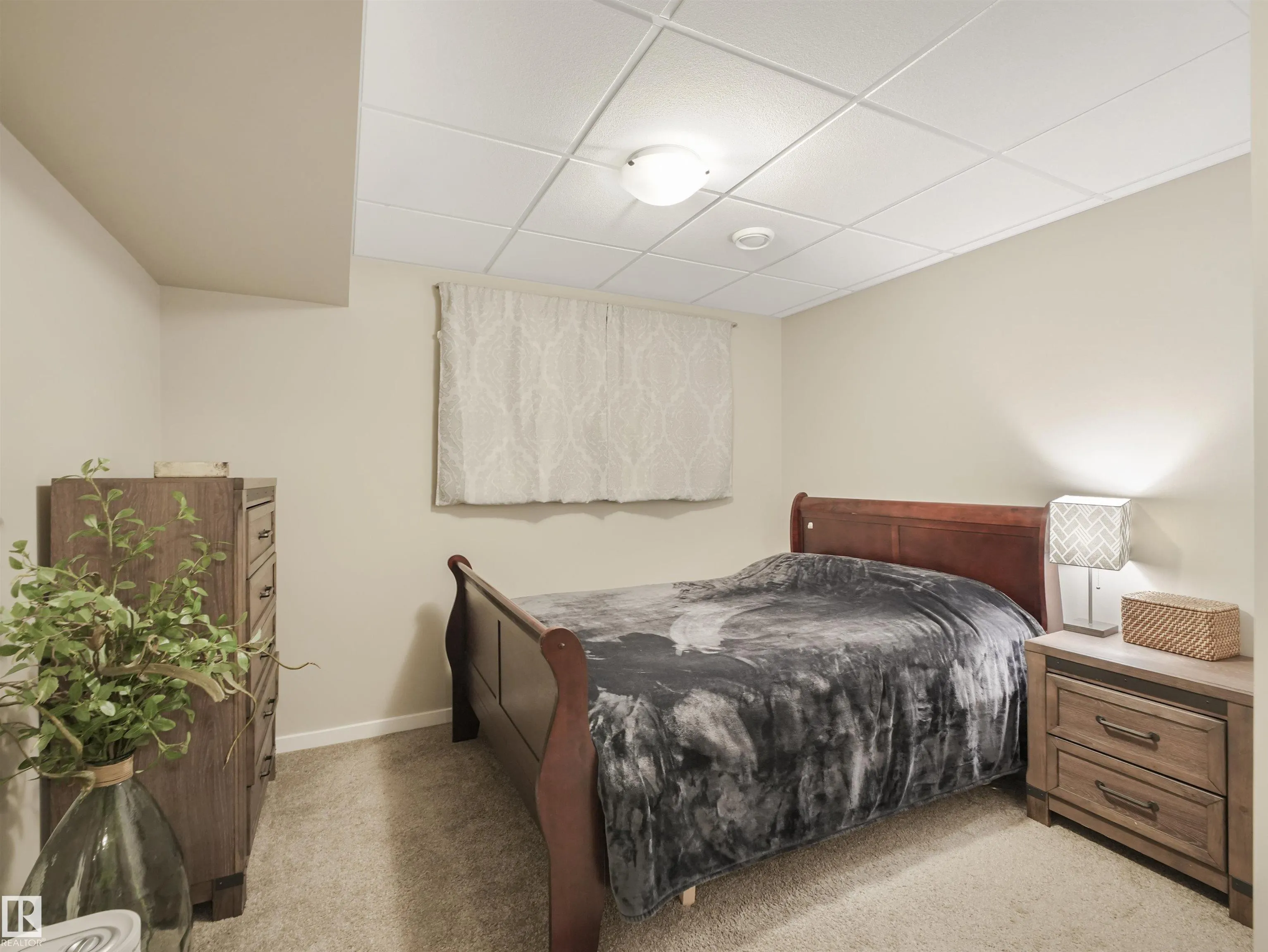 13807 138 Avenue