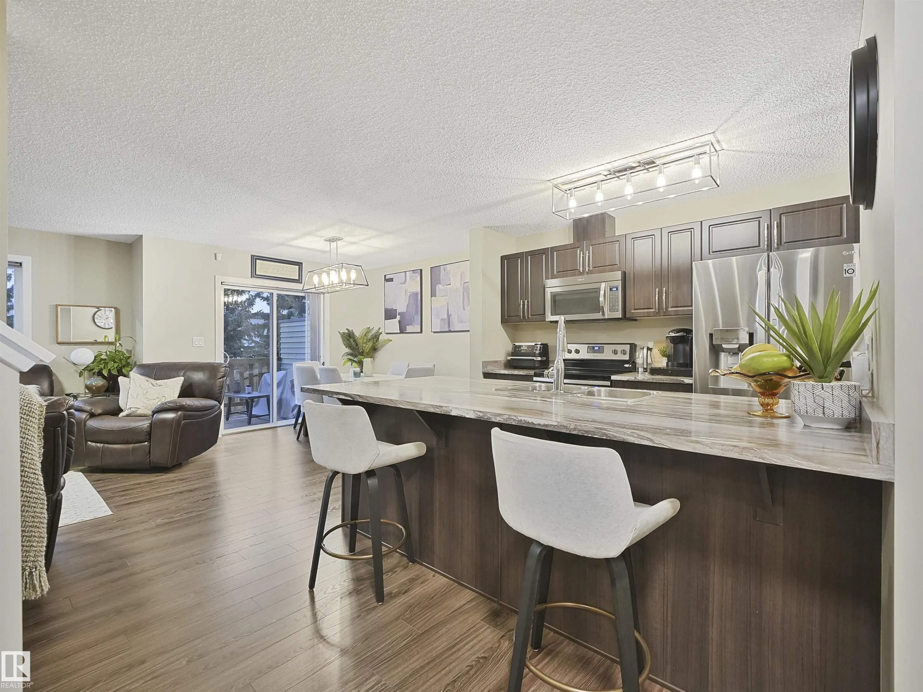 13807 138 Avenue