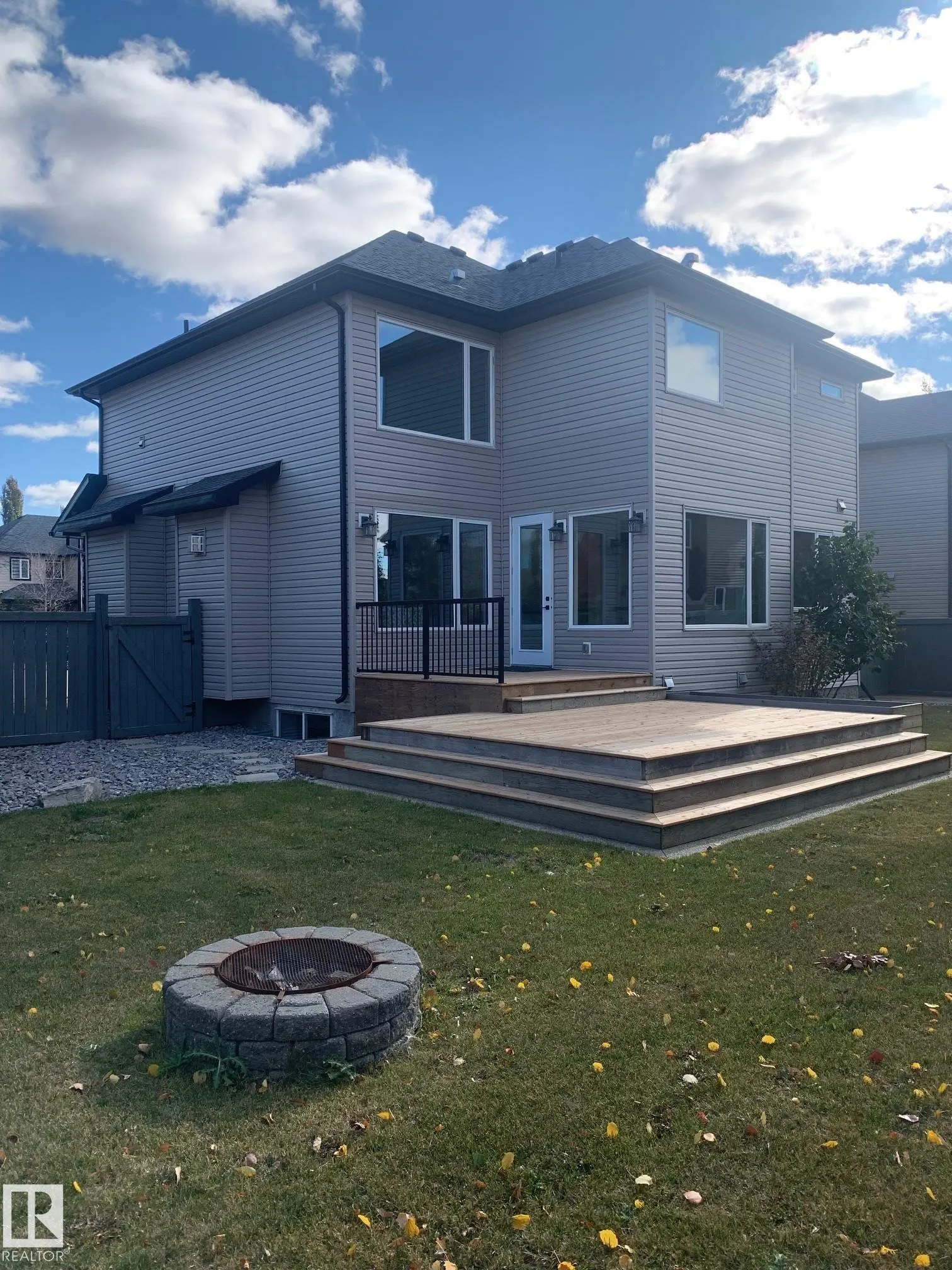 5512 ETOILE Court