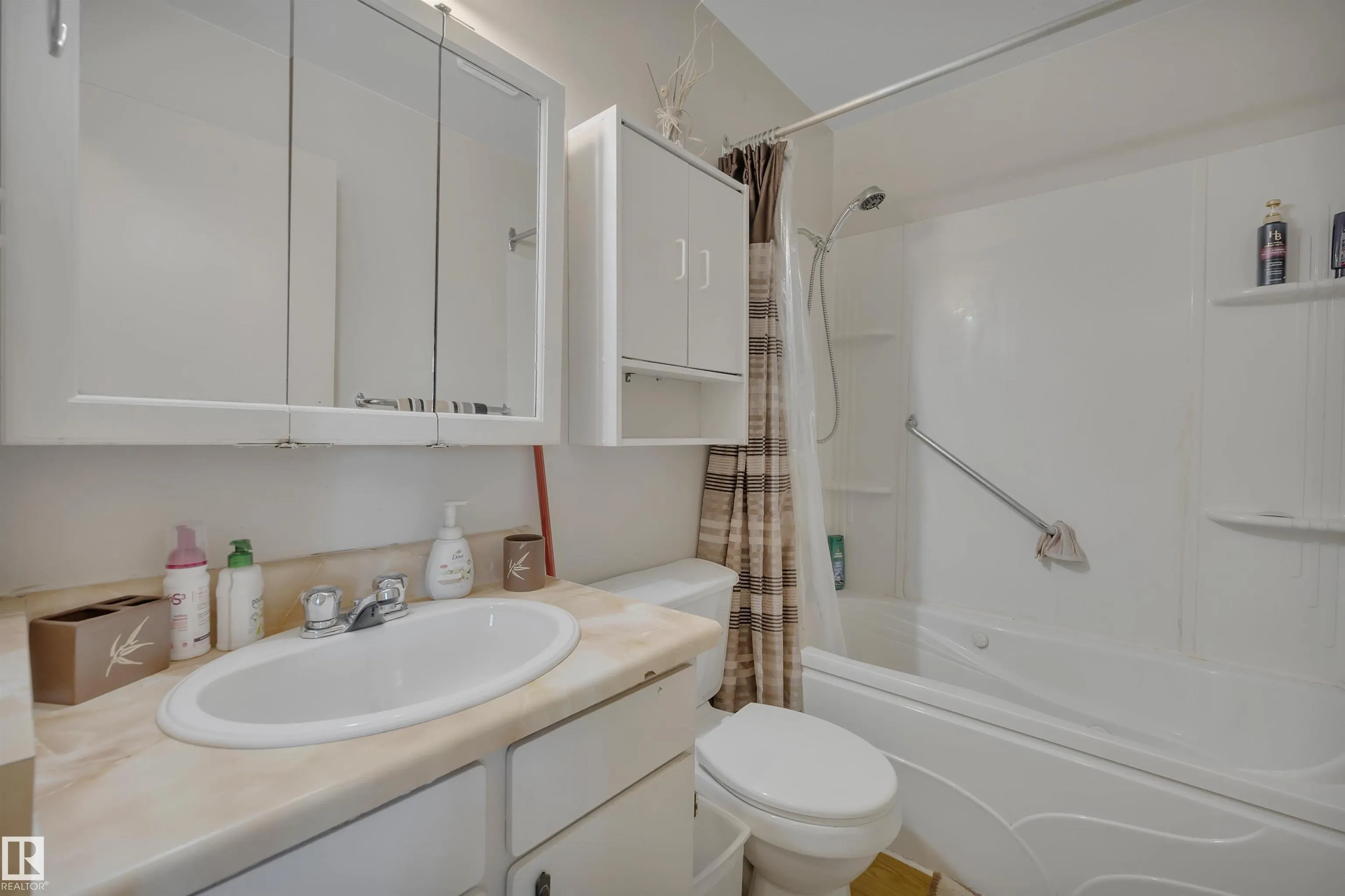 5312 36 Ave