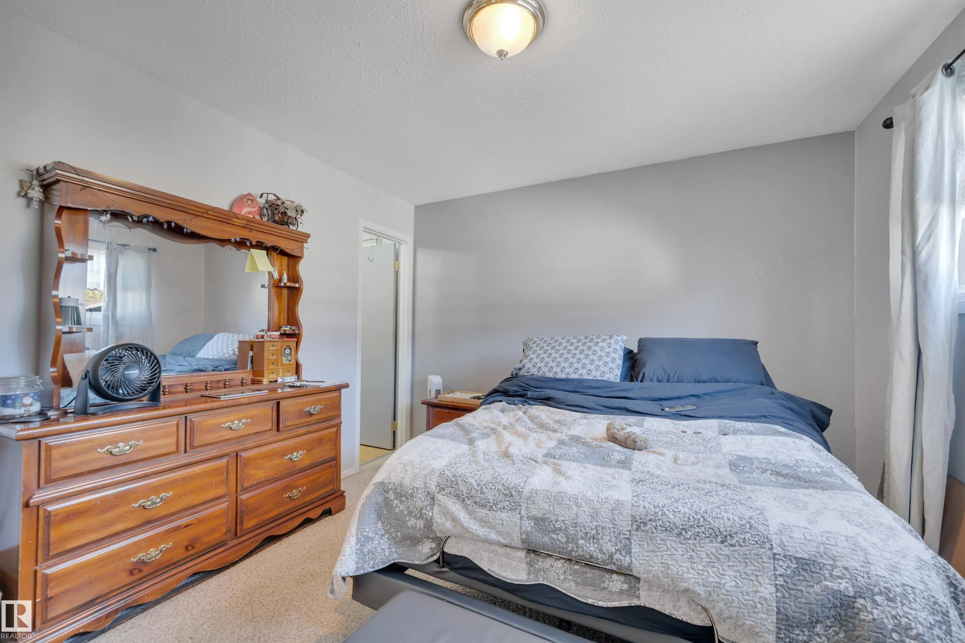 5312 36 Ave