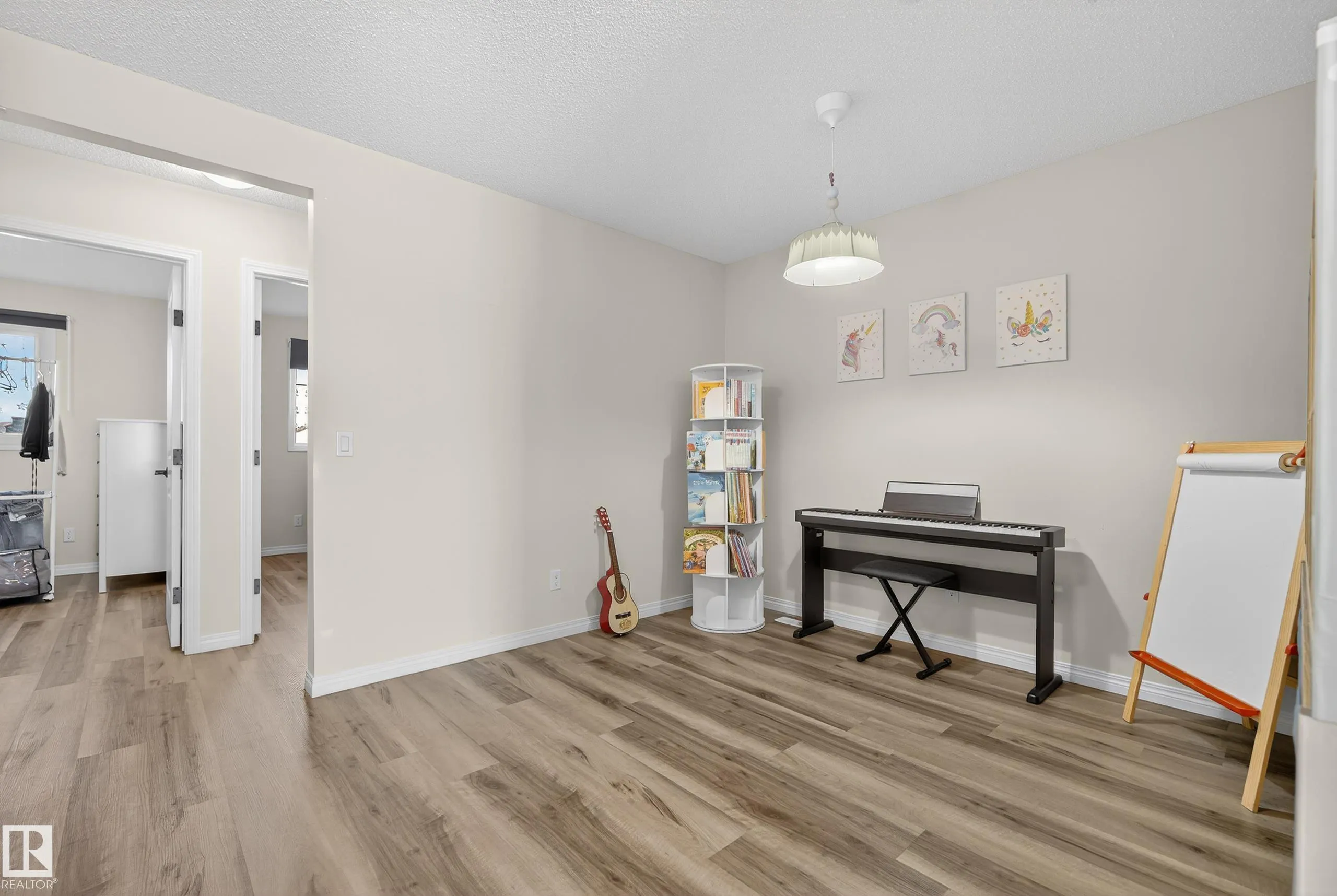1011 DANIELS Loop