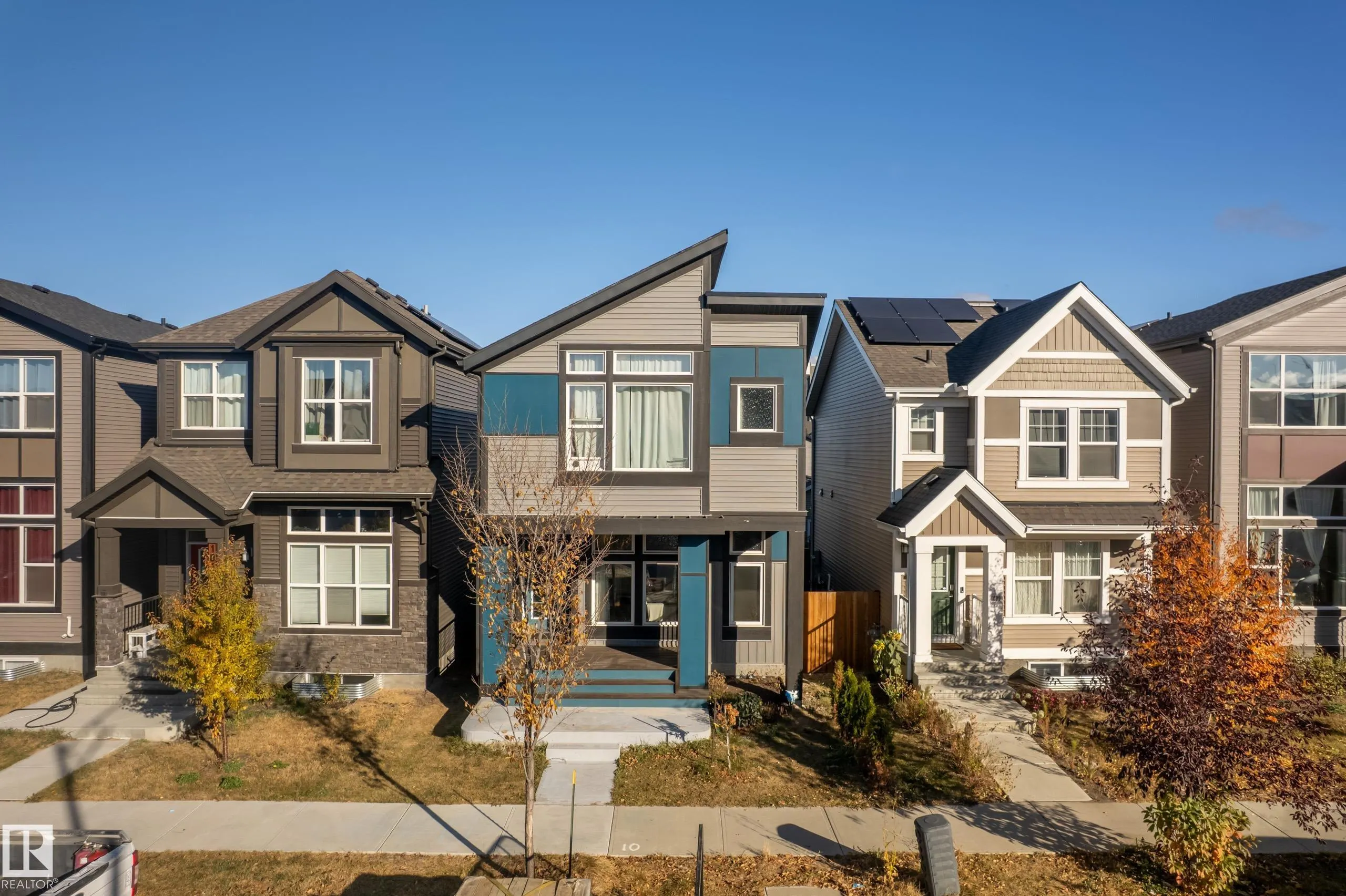 1011 DANIELS Loop