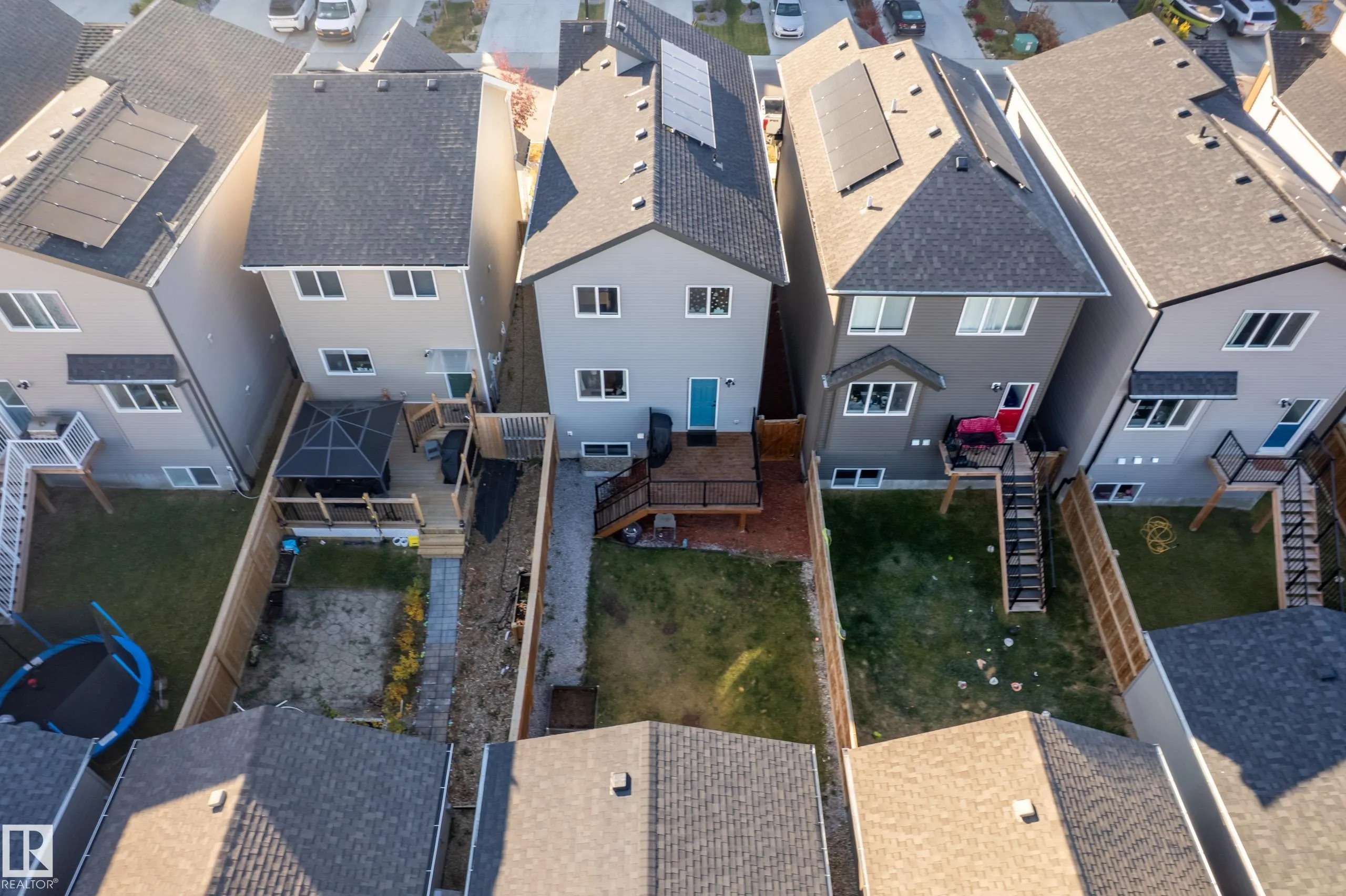 1011 DANIELS Loop