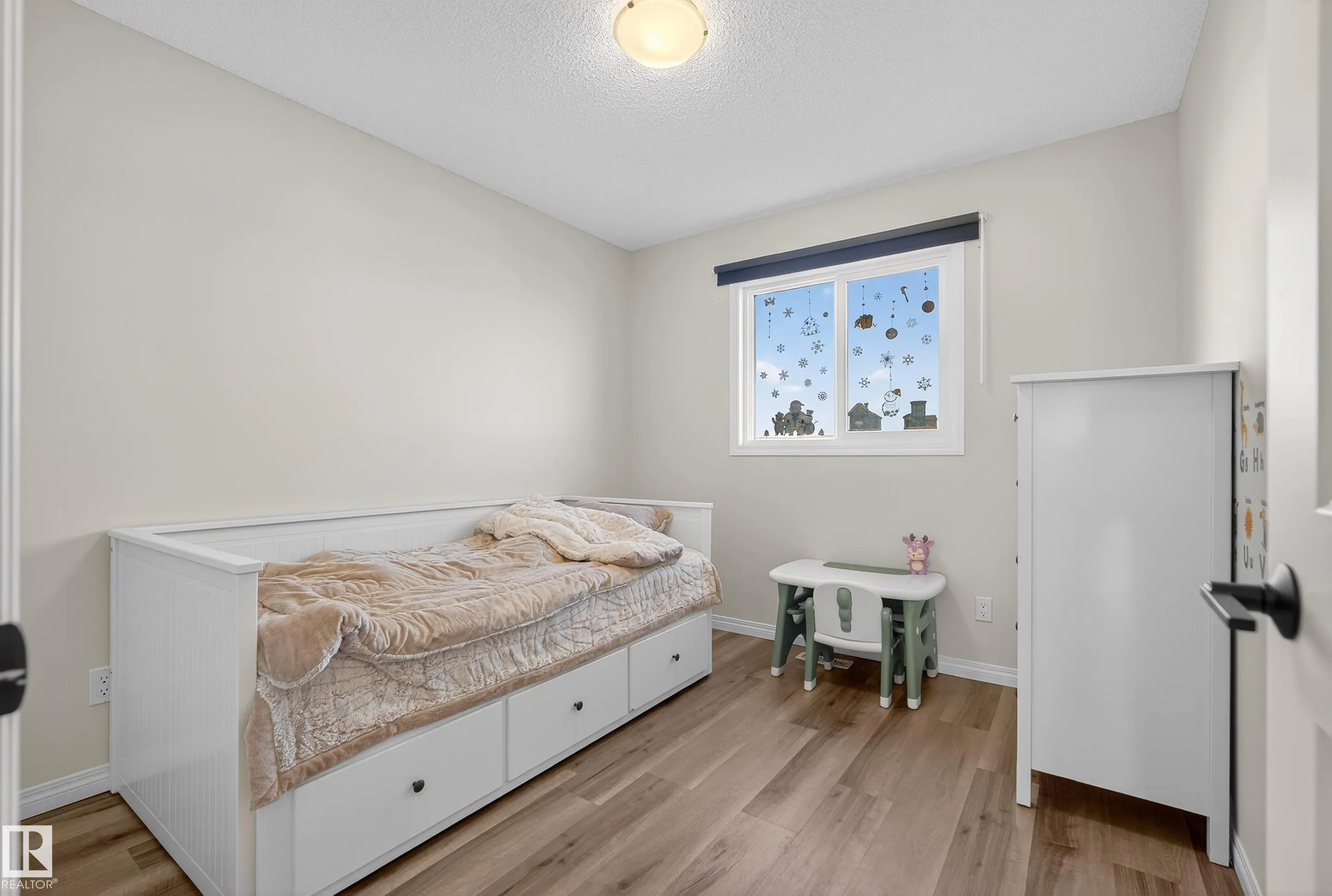 1011 DANIELS Loop