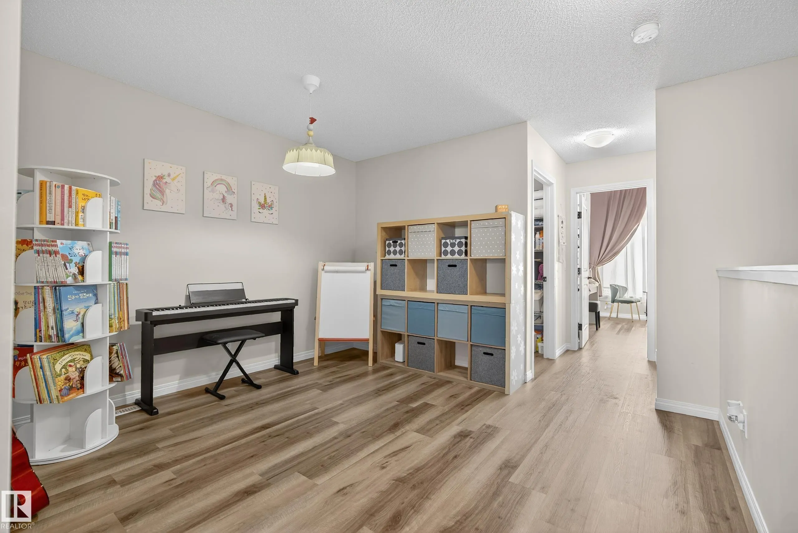 1011 DANIELS Loop