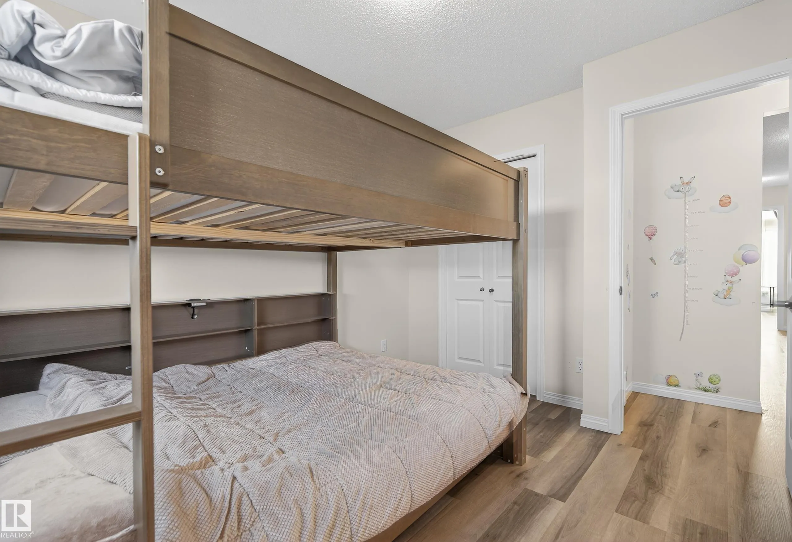 1011 DANIELS Loop