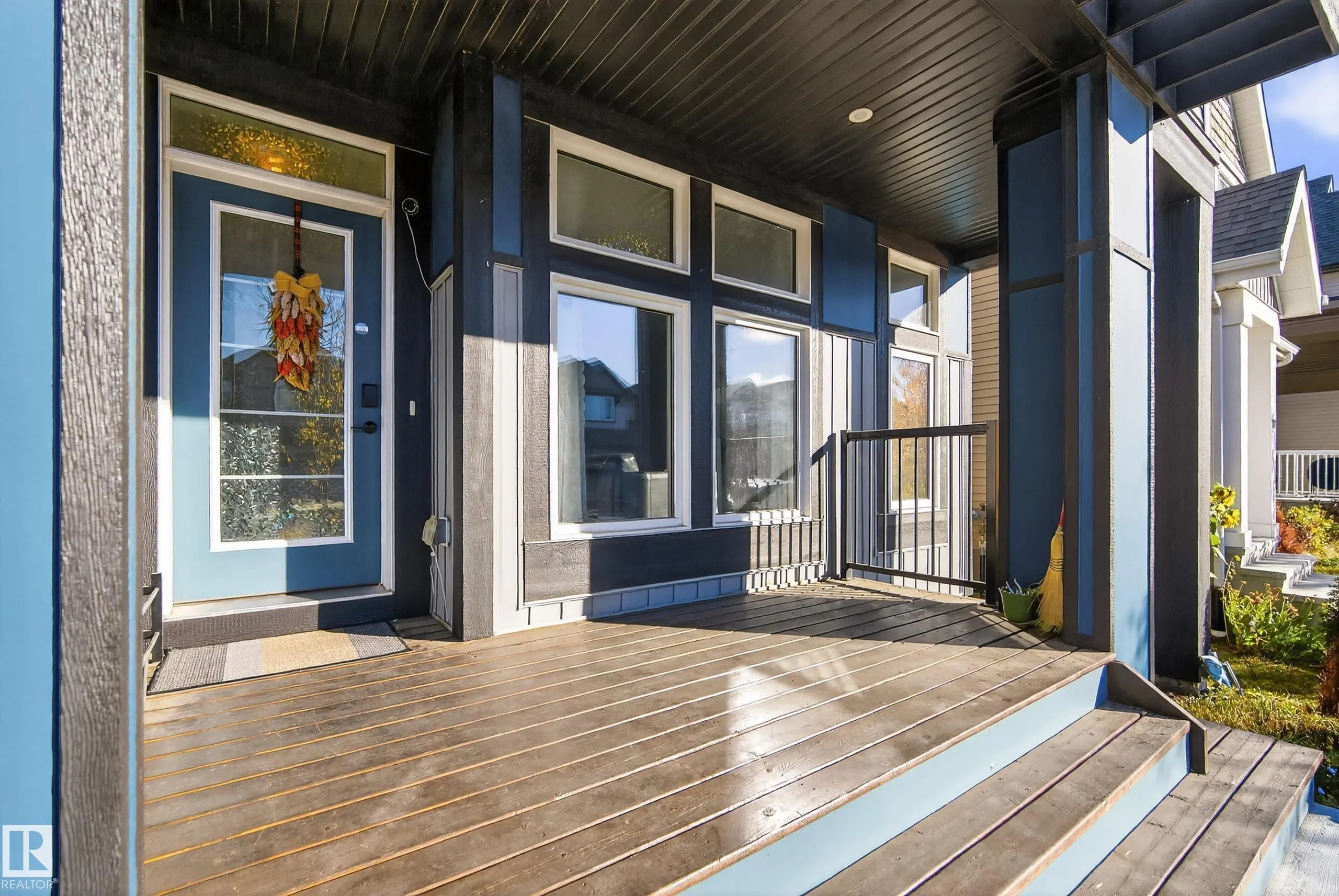 1011 DANIELS Loop