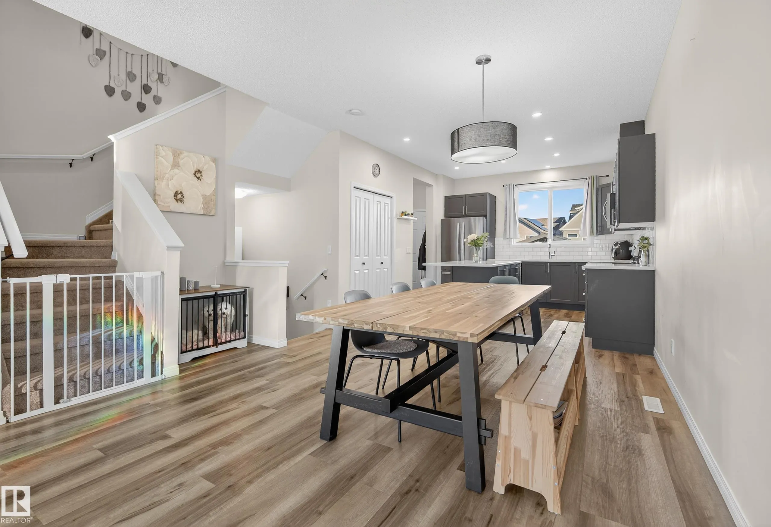 1011 DANIELS Loop
