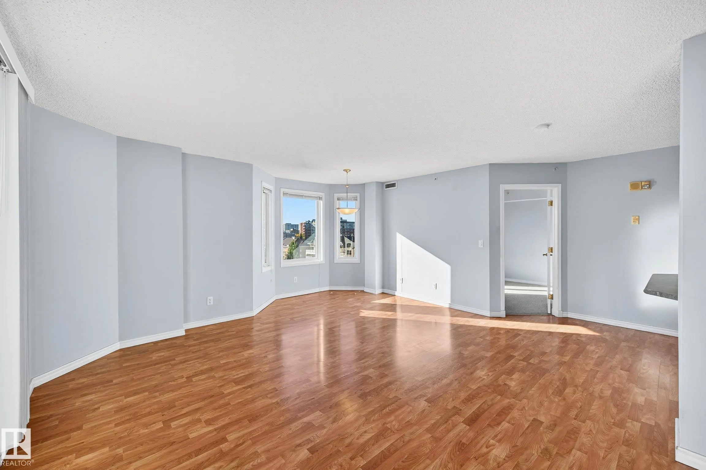 10909 103 Avenue